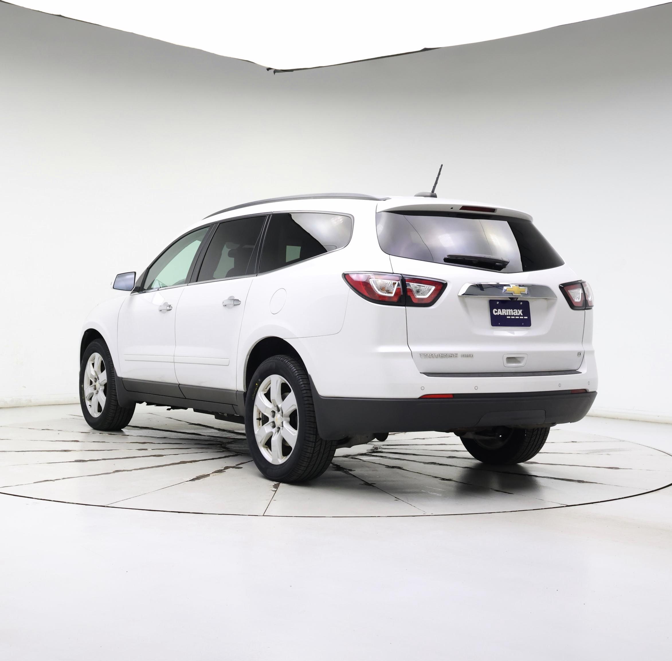 Thumbnail: 2017 Chevrolet Traverse - 2