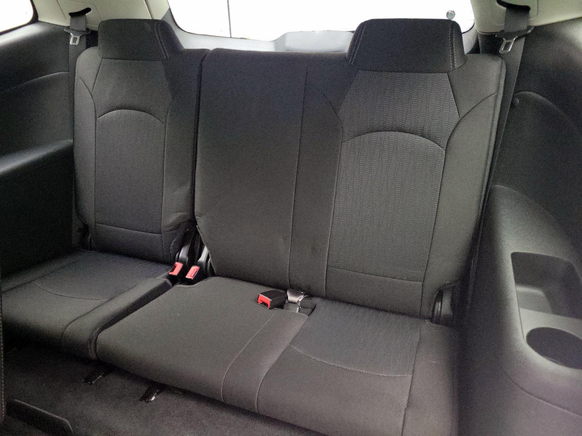 Thumbnail: 2017 Chevrolet Traverse - 20