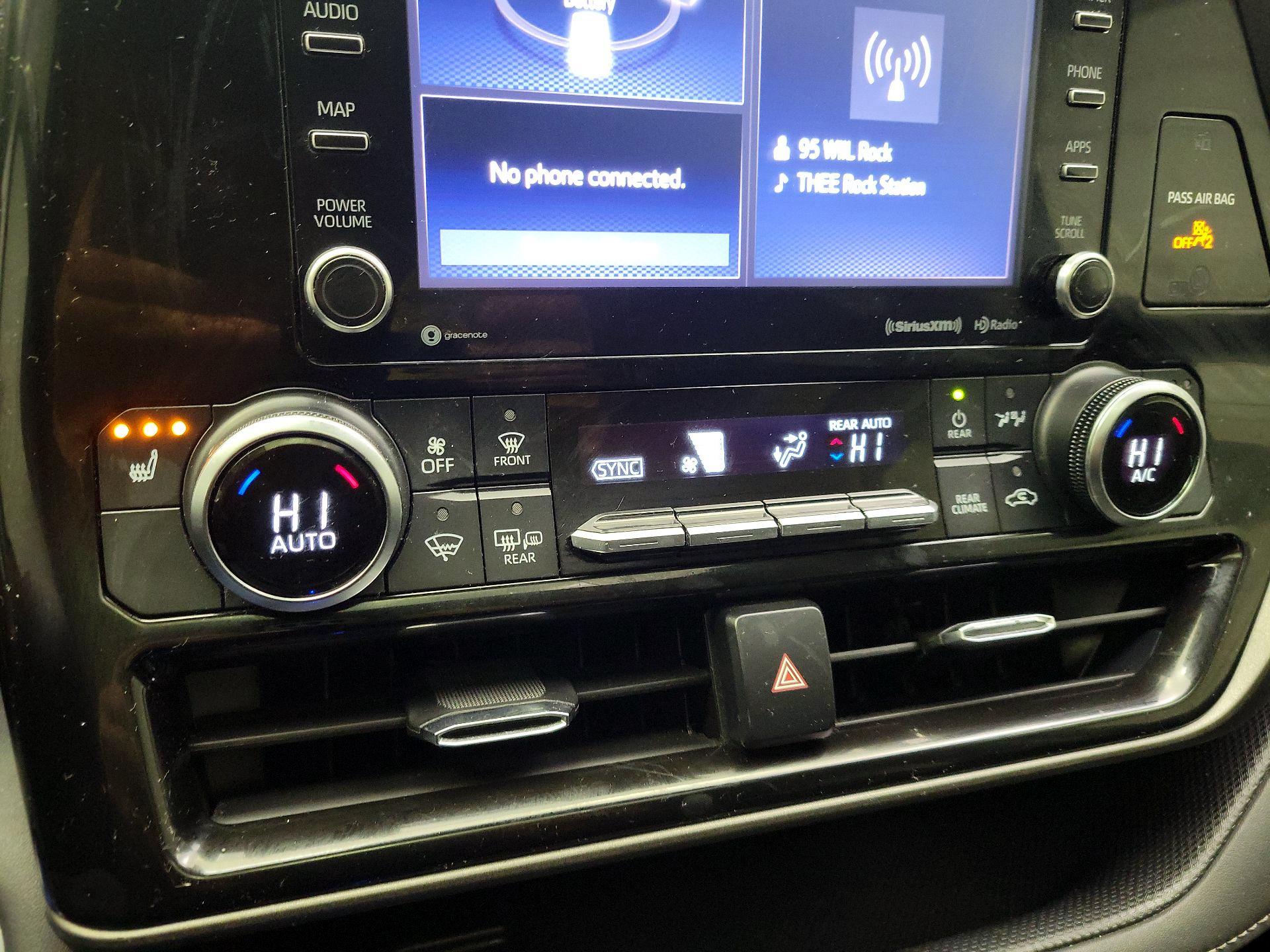 Thumbnail: 2021 Toyota Highlander - 16