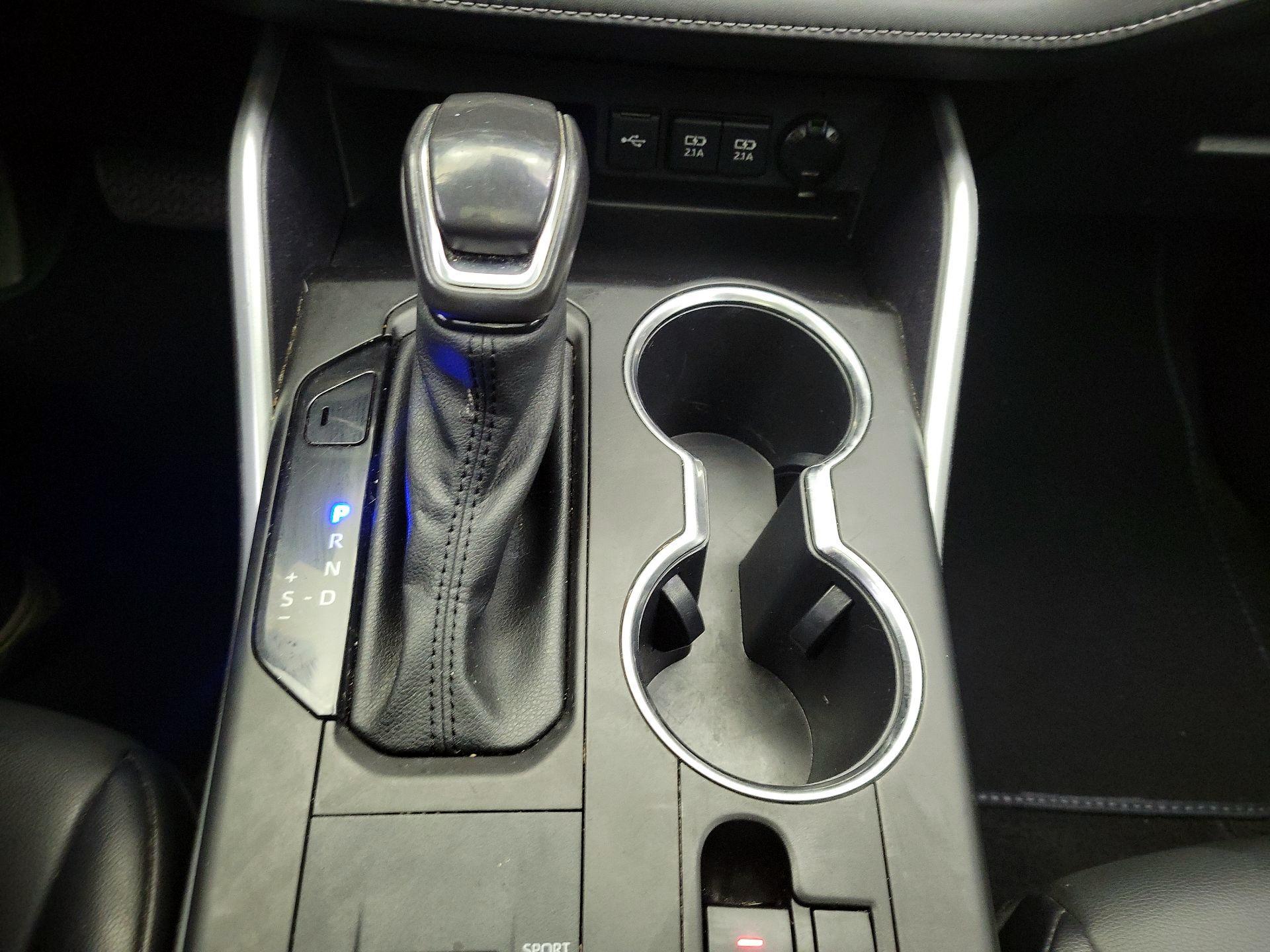 Thumbnail: 2021 Toyota Highlander - 17