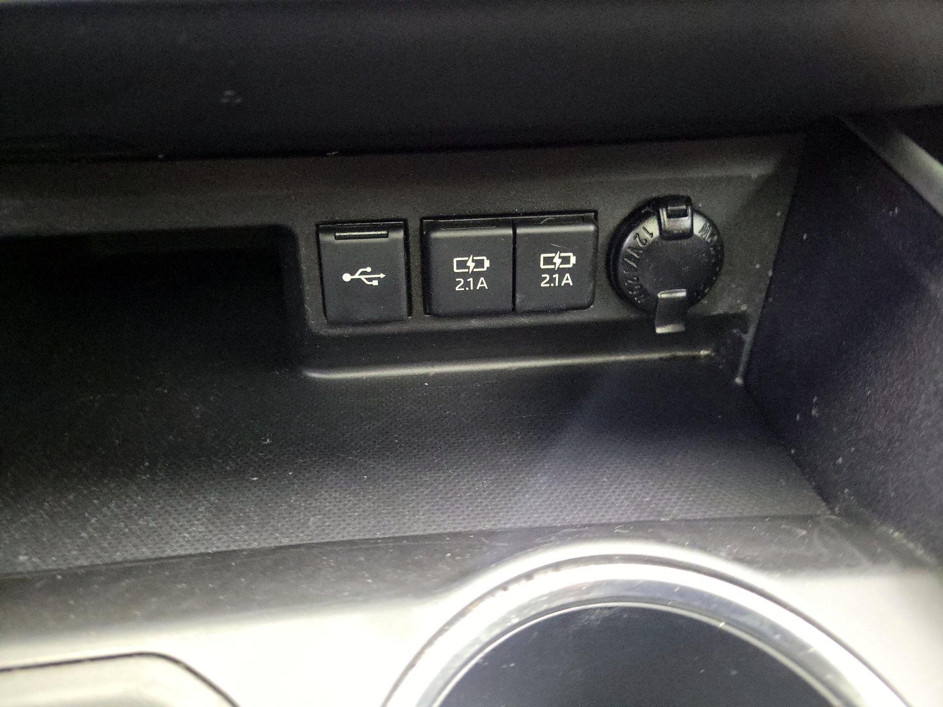 Thumbnail: 2021 Toyota Highlander - 18