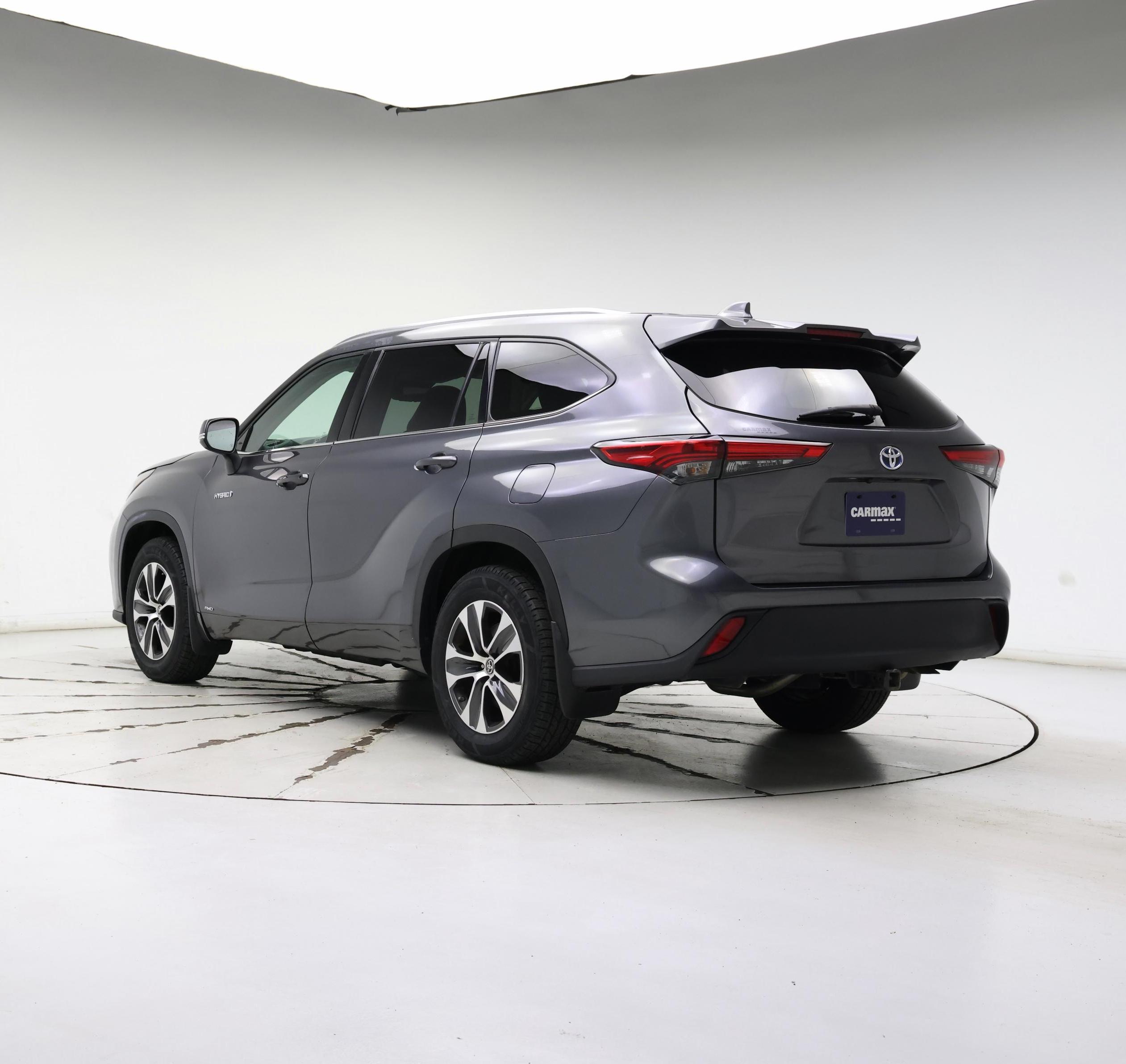 Thumbnail: 2021 Toyota Highlander - 2
