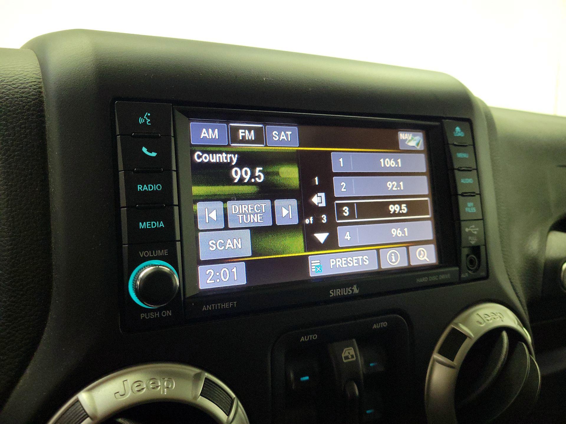 Thumbnail: 2016 Jeep Wrangler - 14