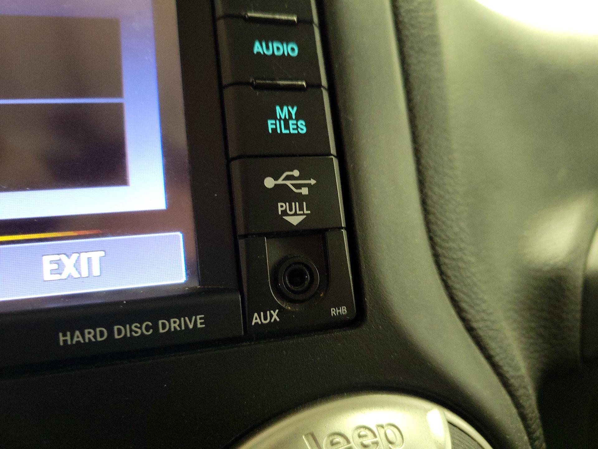 Thumbnail: 2016 Jeep Wrangler - 17