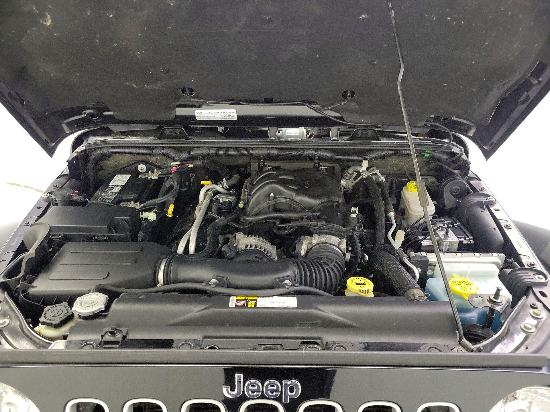 Thumbnail: 2016 Jeep Wrangler - 20