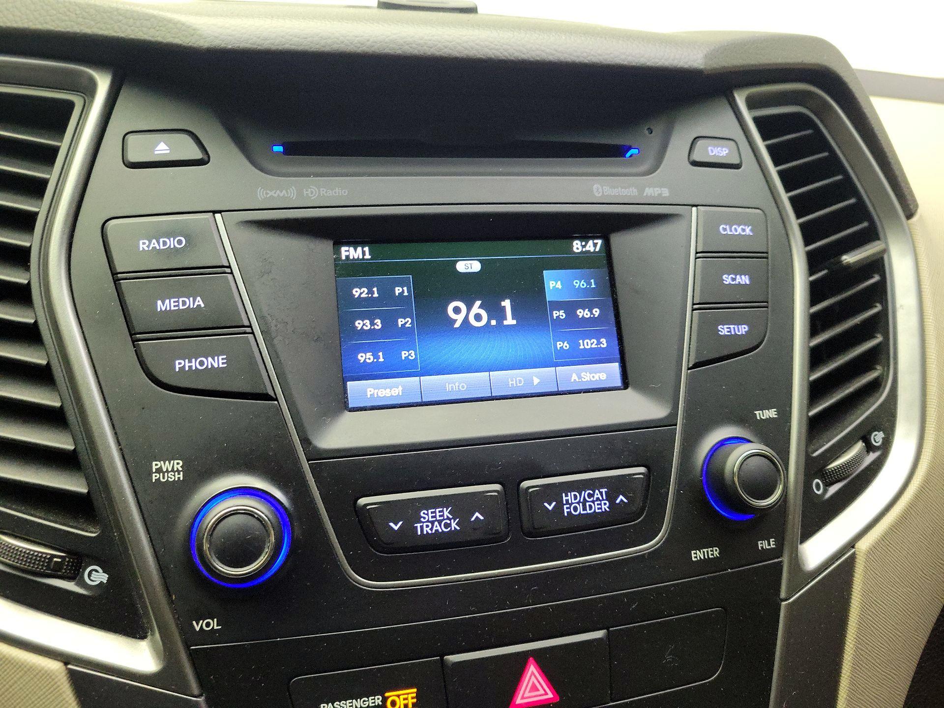 Thumbnail: 2015 Hyundai Santa Fe - 15