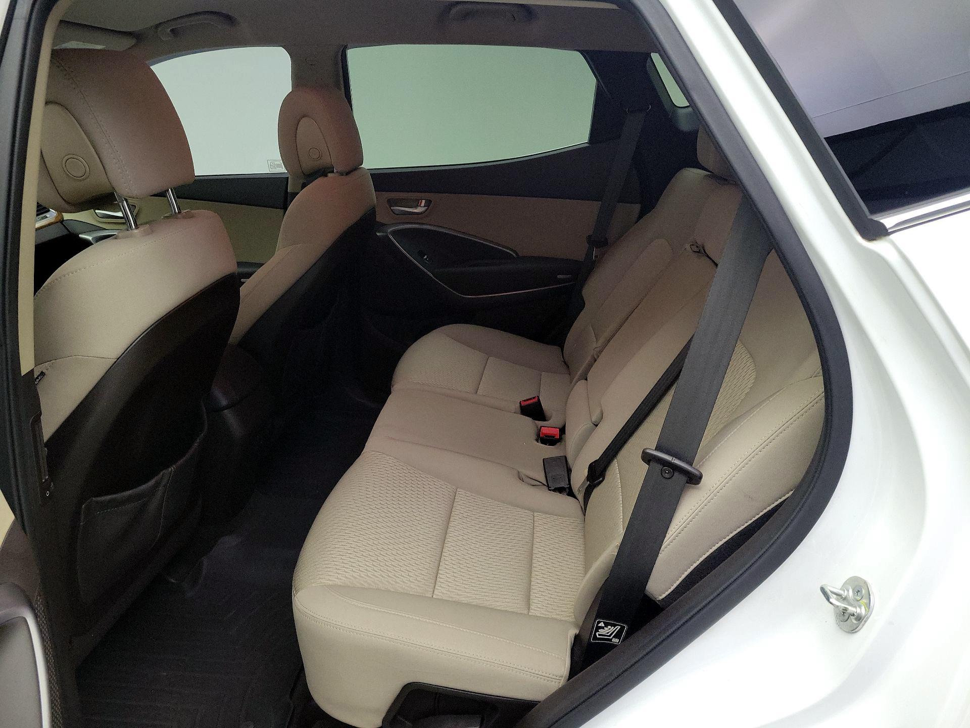 Thumbnail: 2015 Hyundai Santa Fe - 19