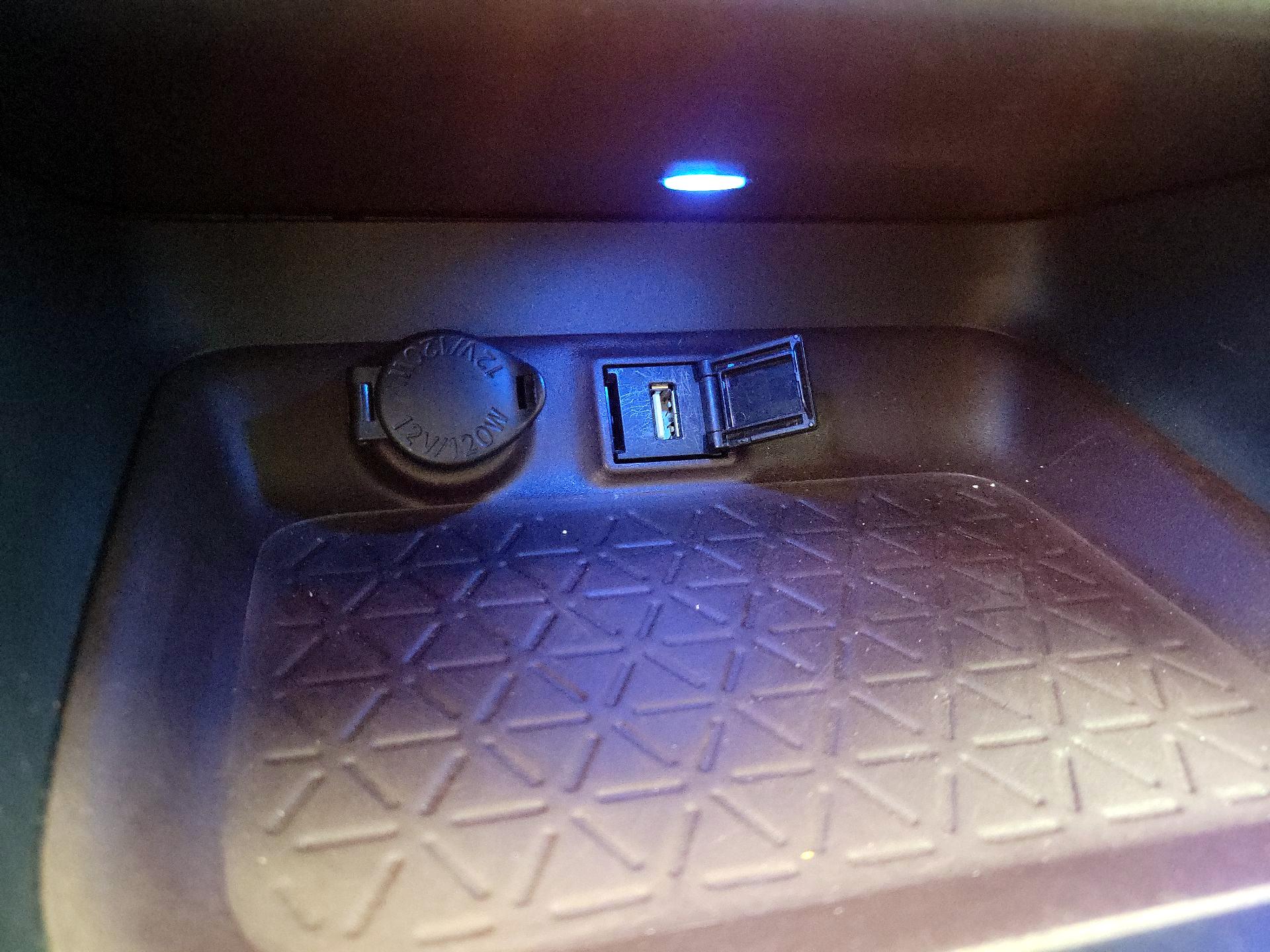 Thumbnail: 2020 Toyota RAV4 - 19