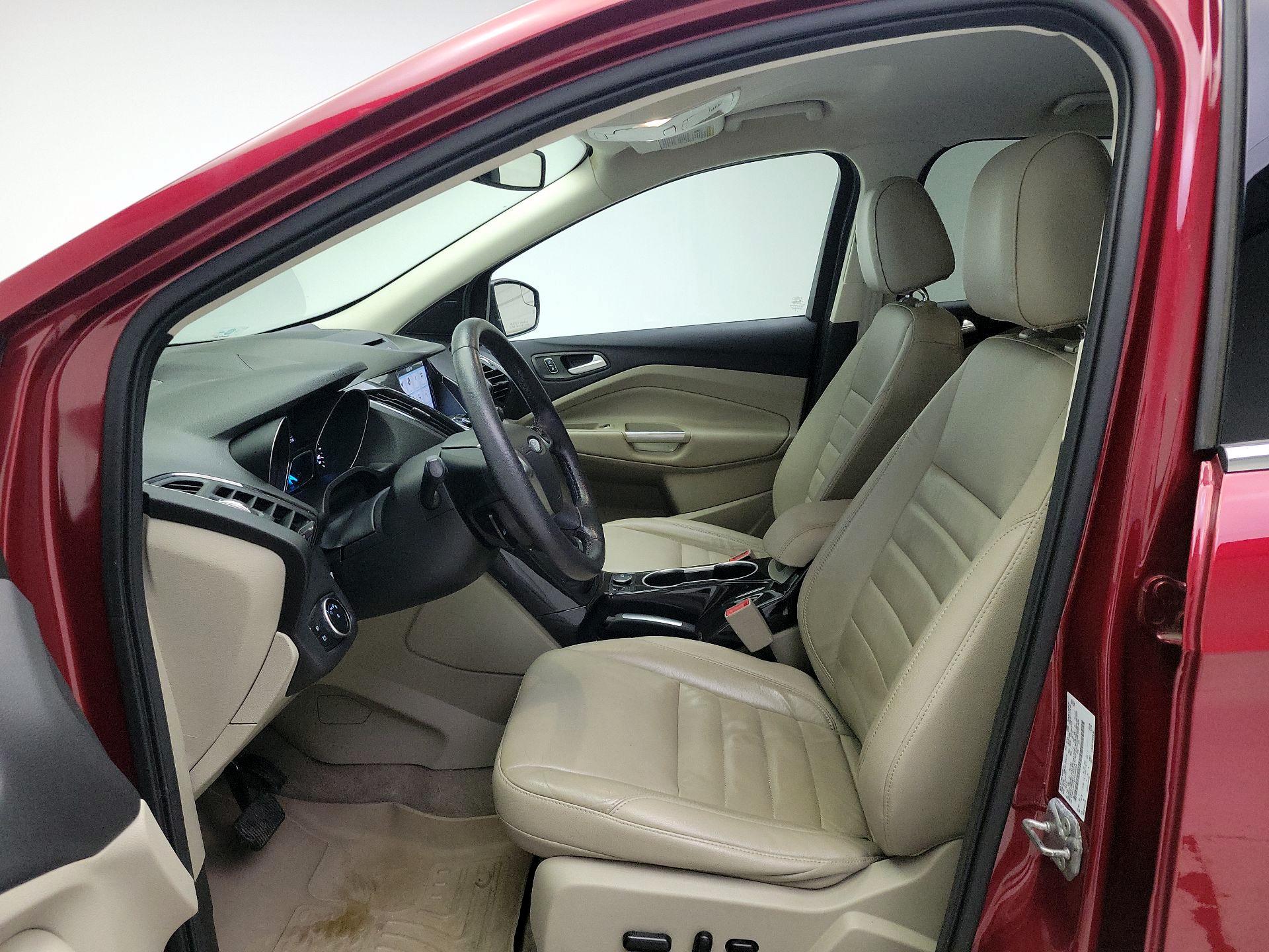 Thumbnail: 2016 Ford Escape - 11