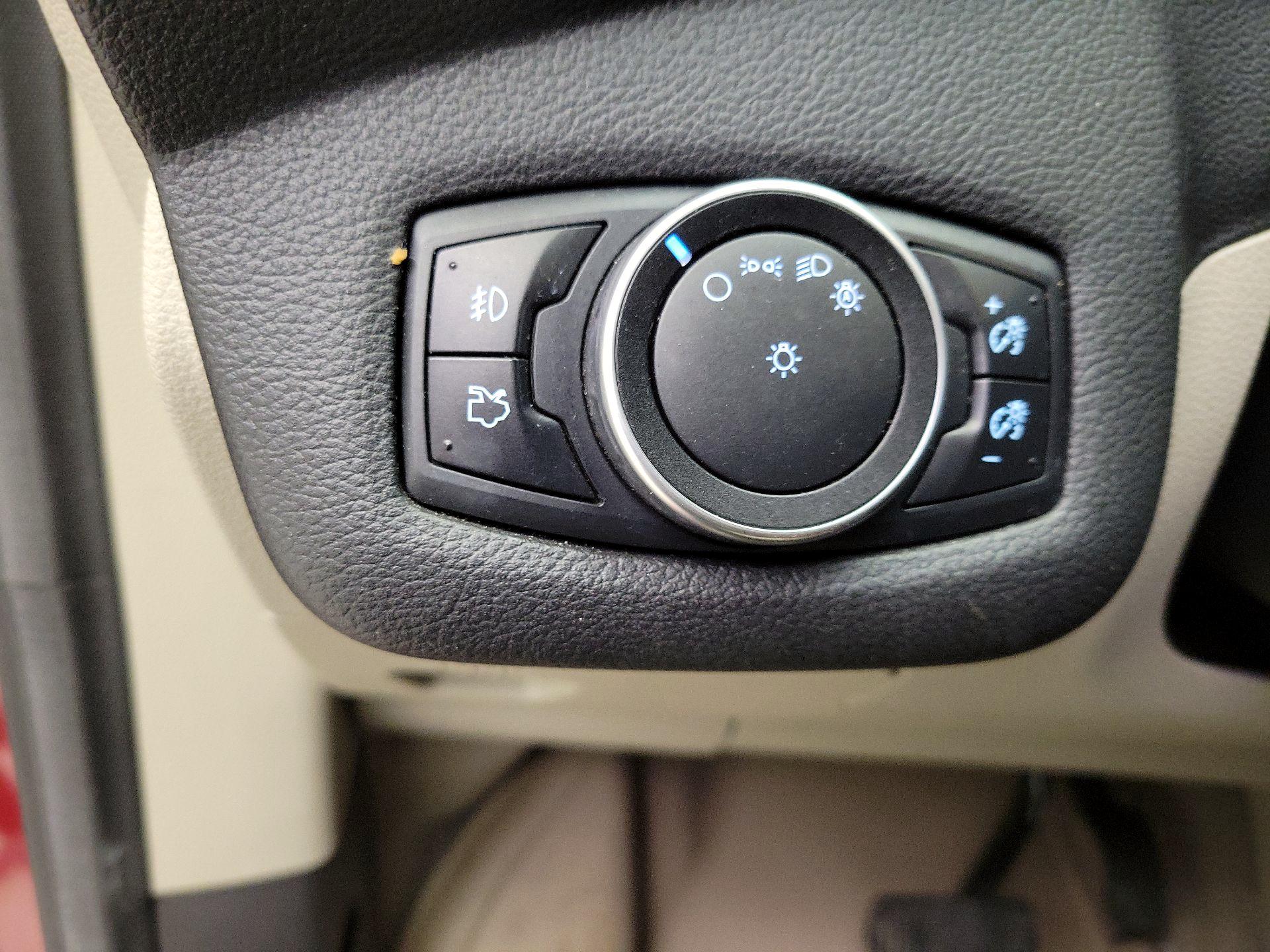 Thumbnail: 2016 Ford Escape - 13