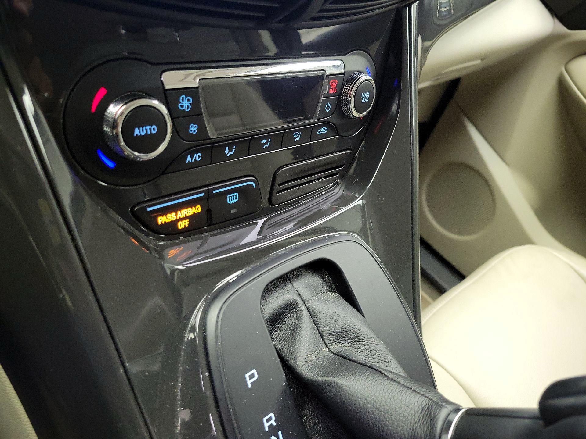 Thumbnail: 2016 Ford Escape - 16