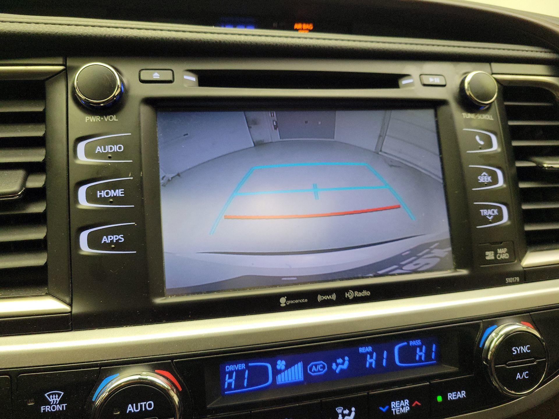 Thumbnail: 2018 Toyota Highlander - 14