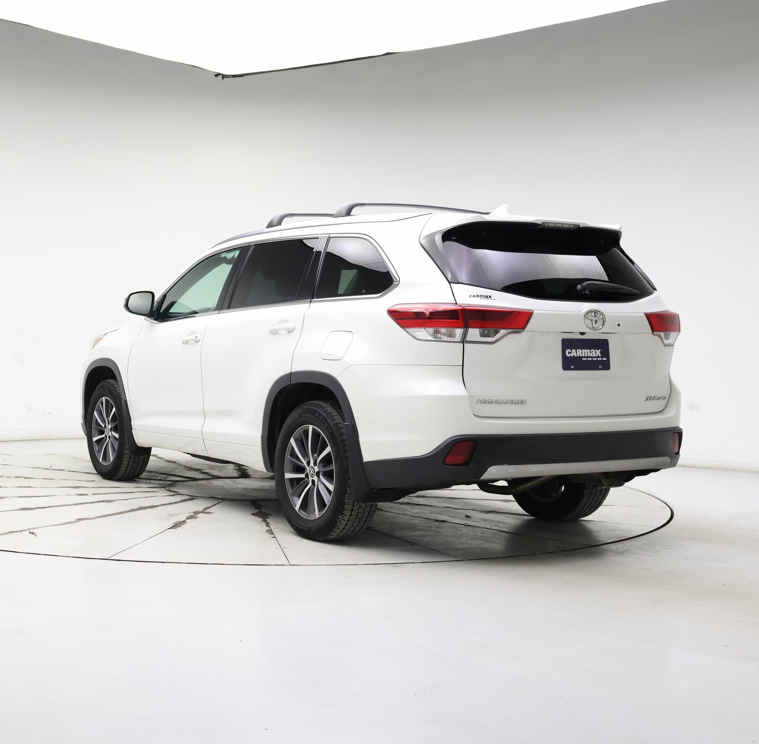 Thumbnail: 2018 Toyota Highlander - 2