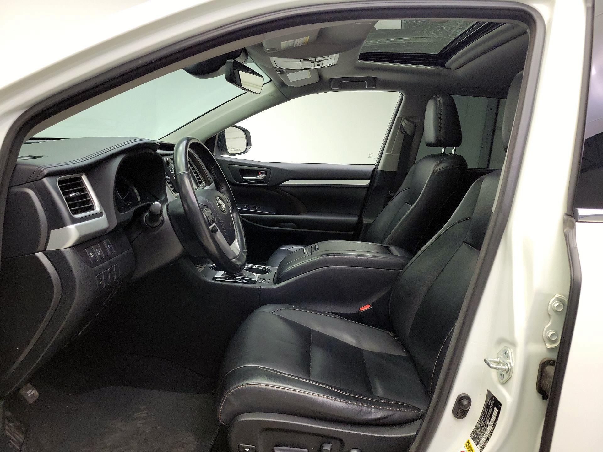 Thumbnail: 2018 Toyota Highlander - 19