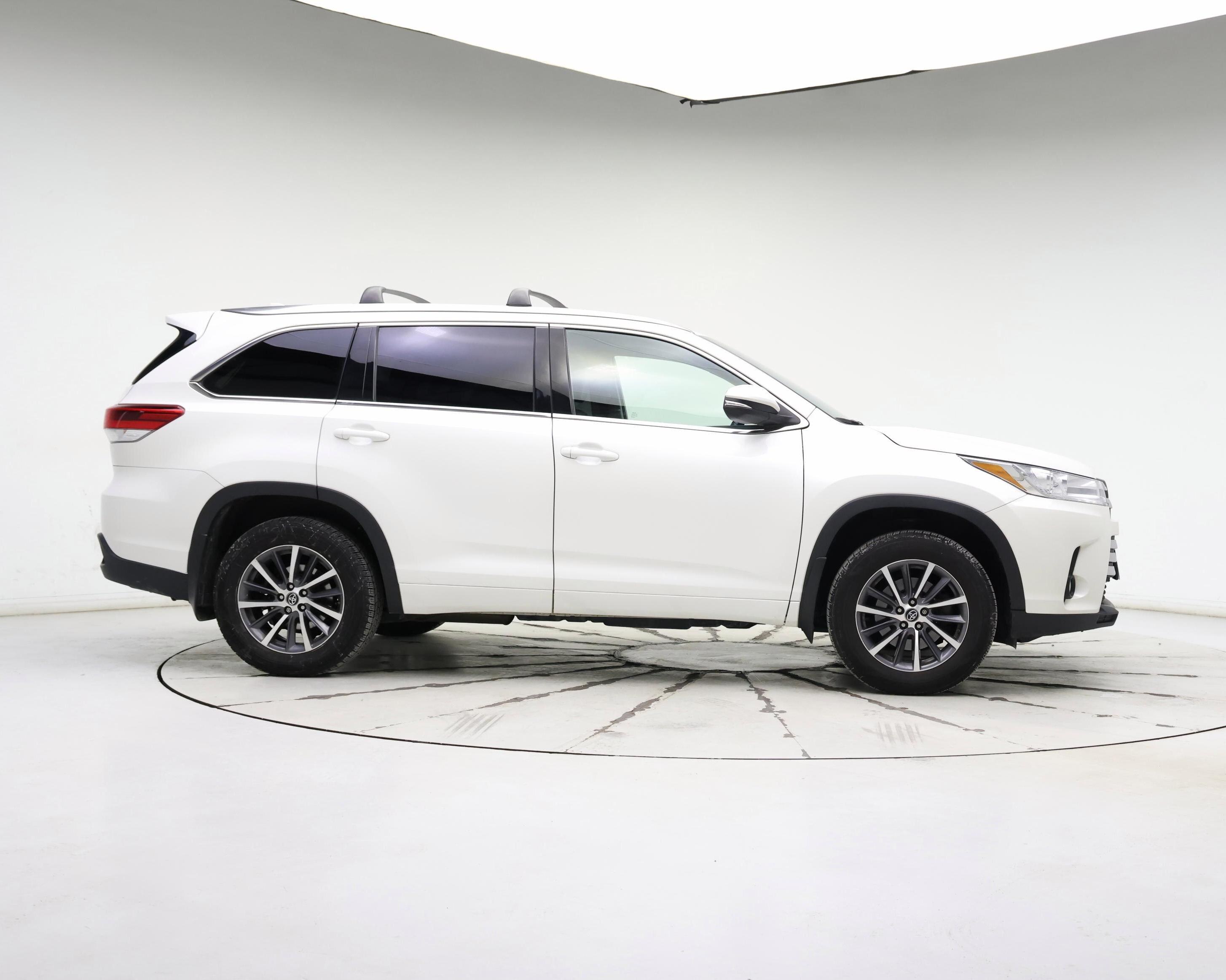 Thumbnail: 2018 Toyota Highlander - 7