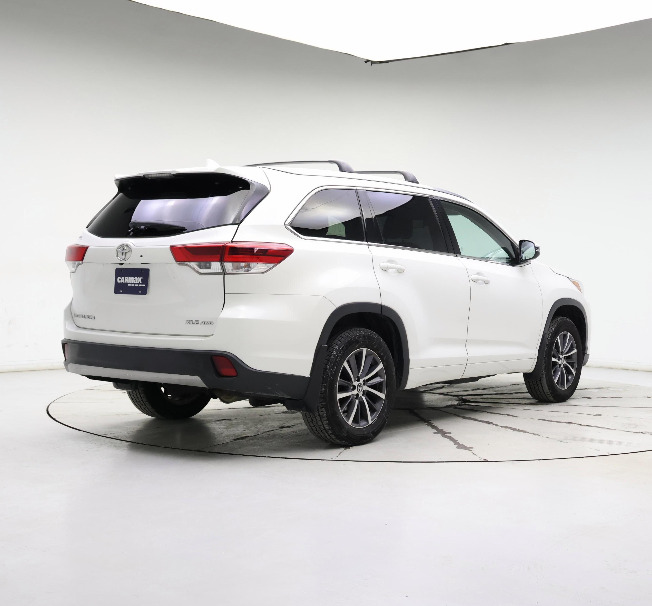 Thumbnail: 2018 Toyota Highlander - 8