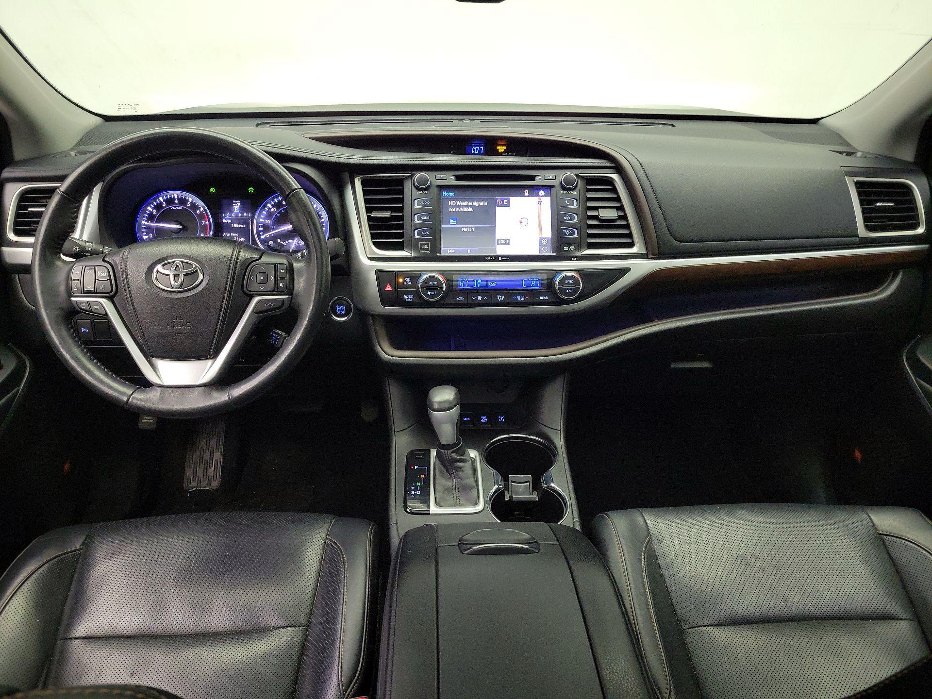 Thumbnail: 2015 Toyota Highlander - 9