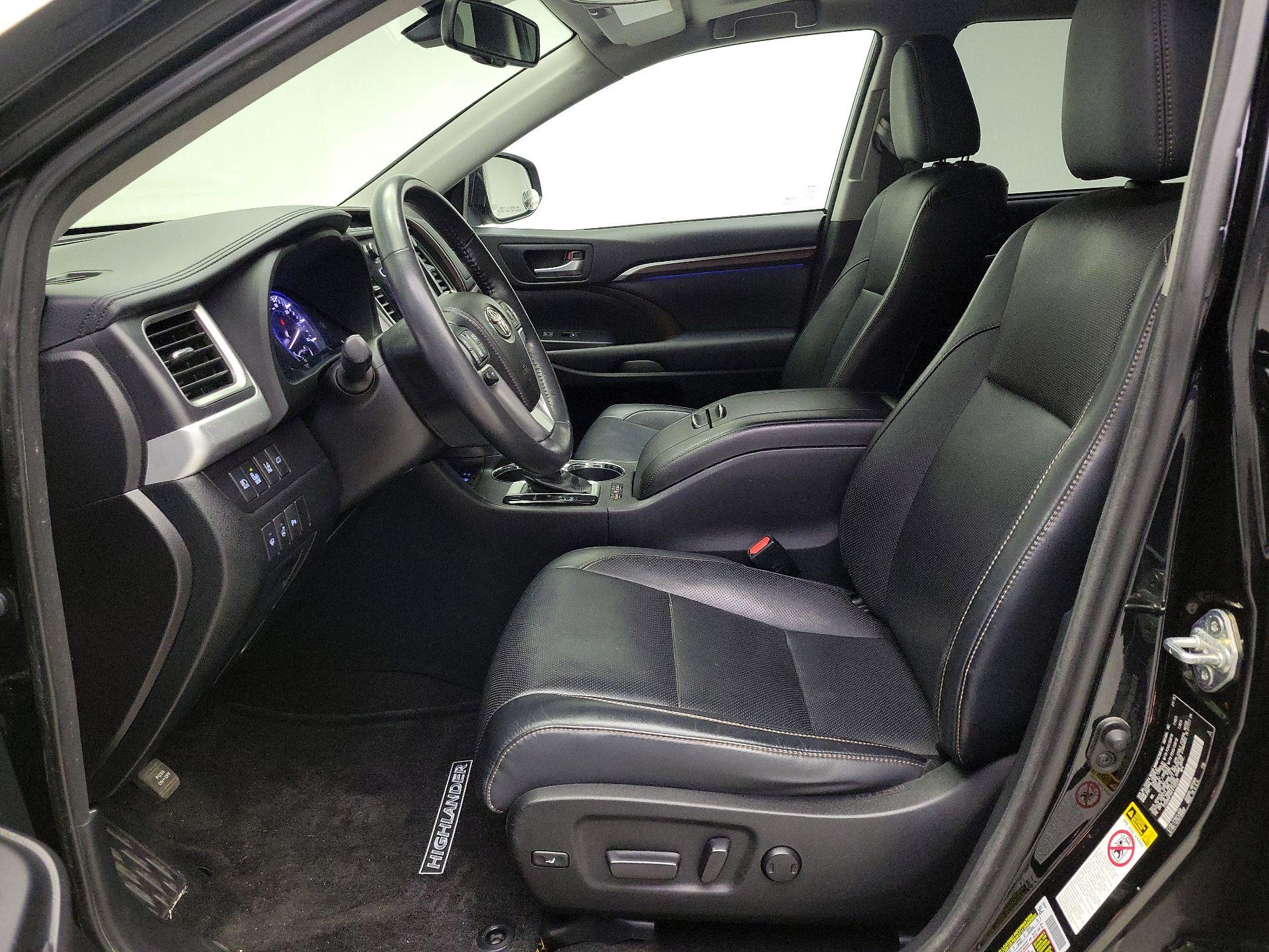 Thumbnail: 2015 Toyota Highlander - 11