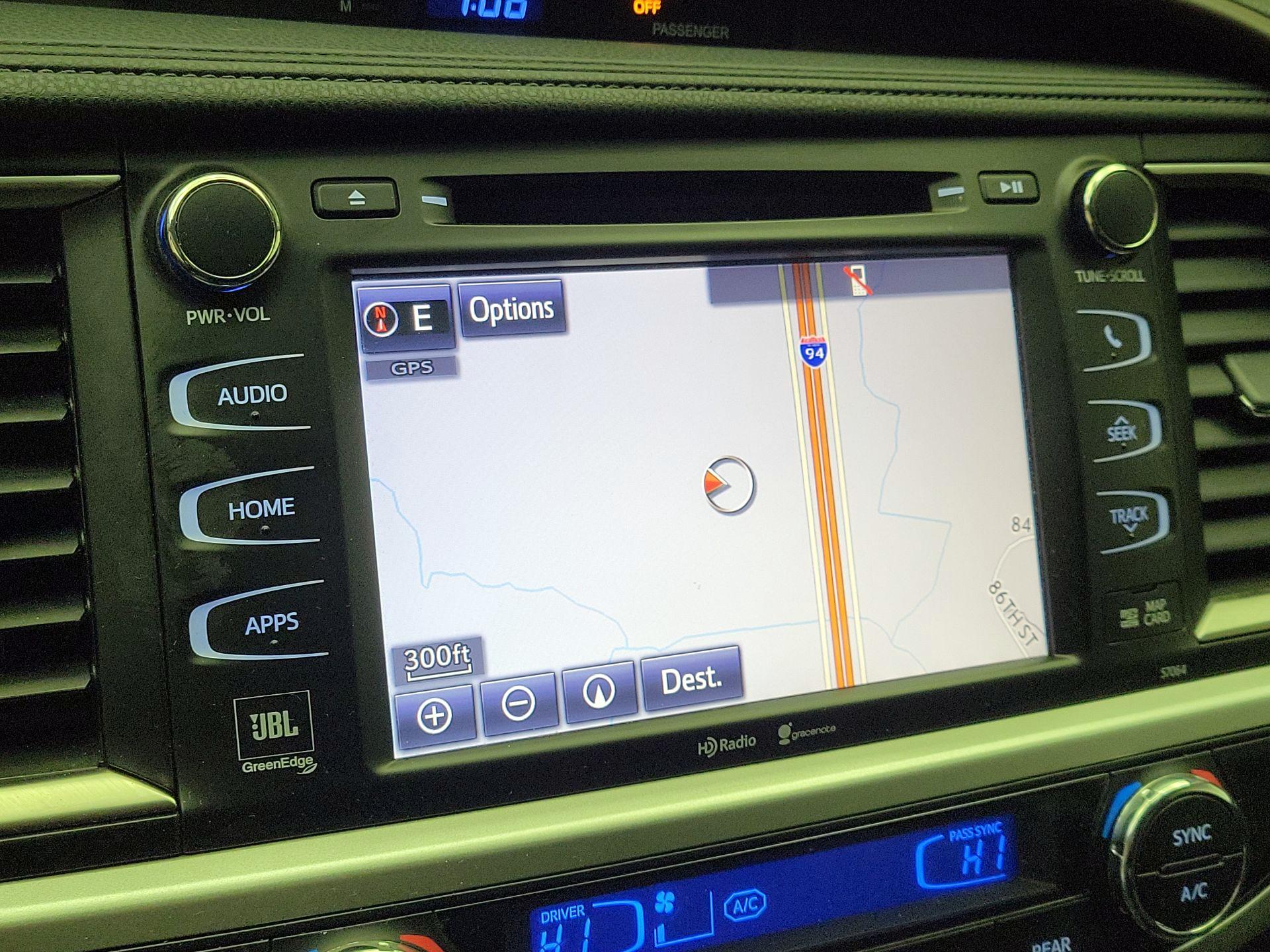 Thumbnail: 2015 Toyota Highlander - 14