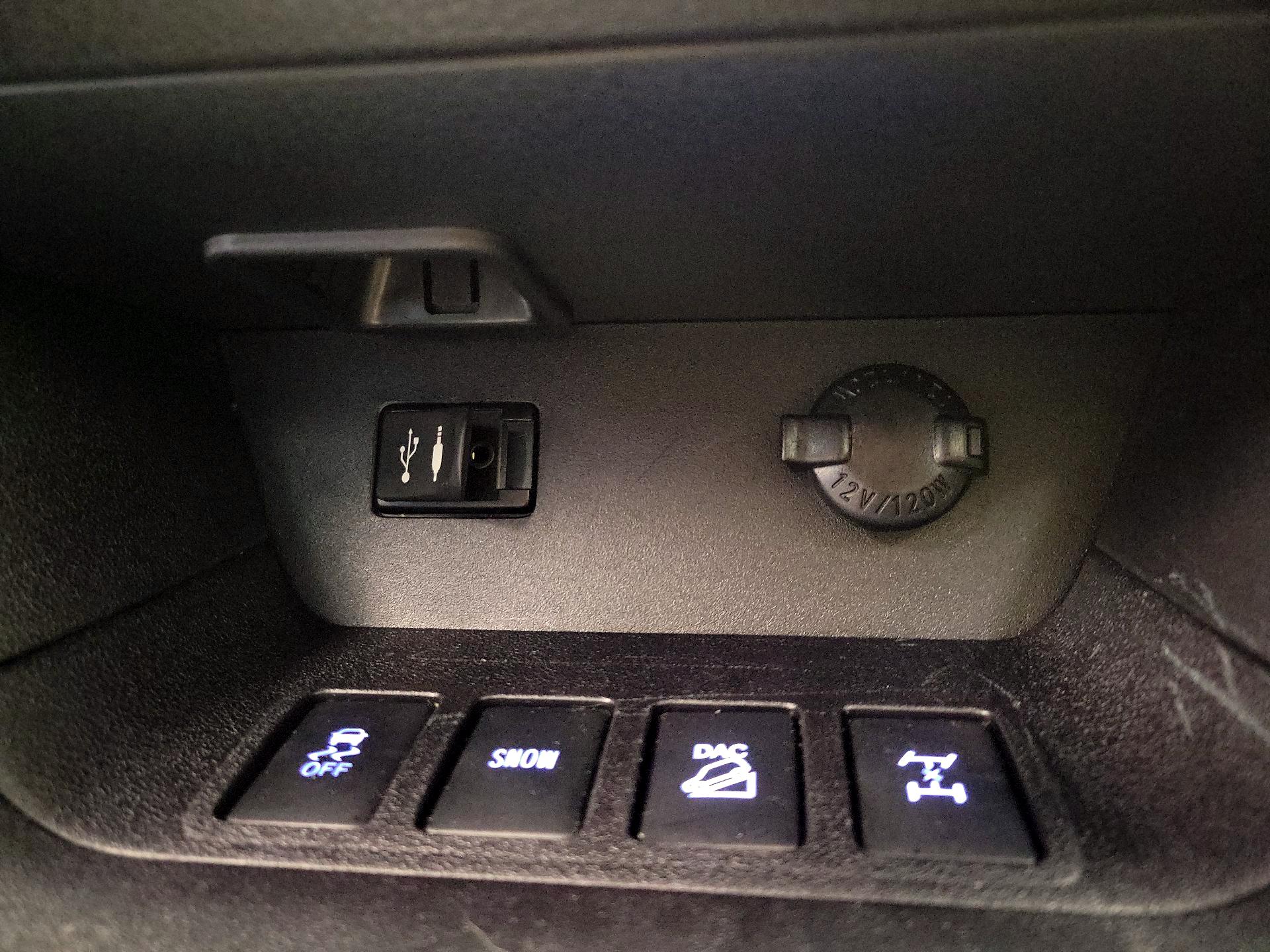 Thumbnail: 2015 Toyota Highlander - 19