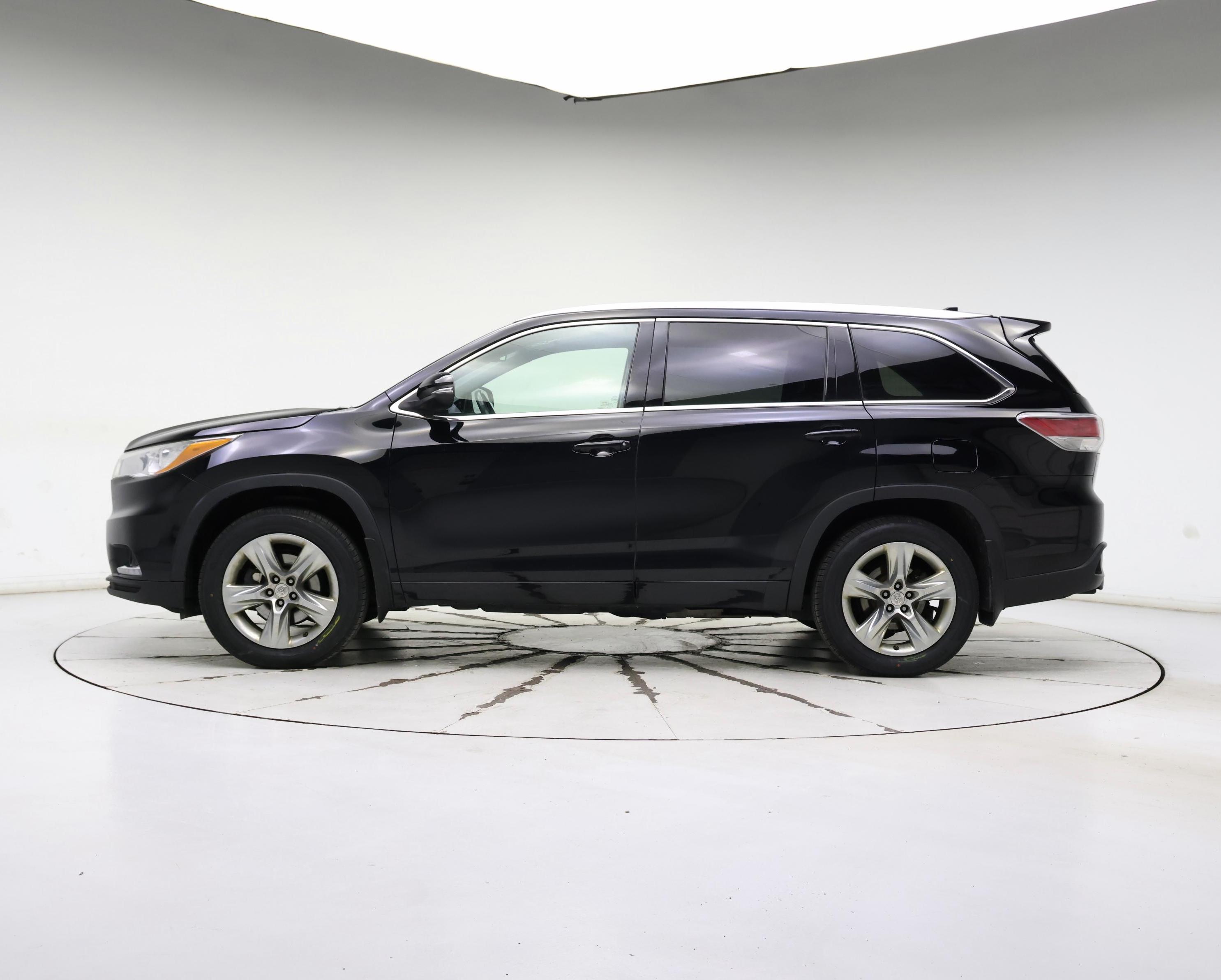 Thumbnail: 2015 Toyota Highlander - 3