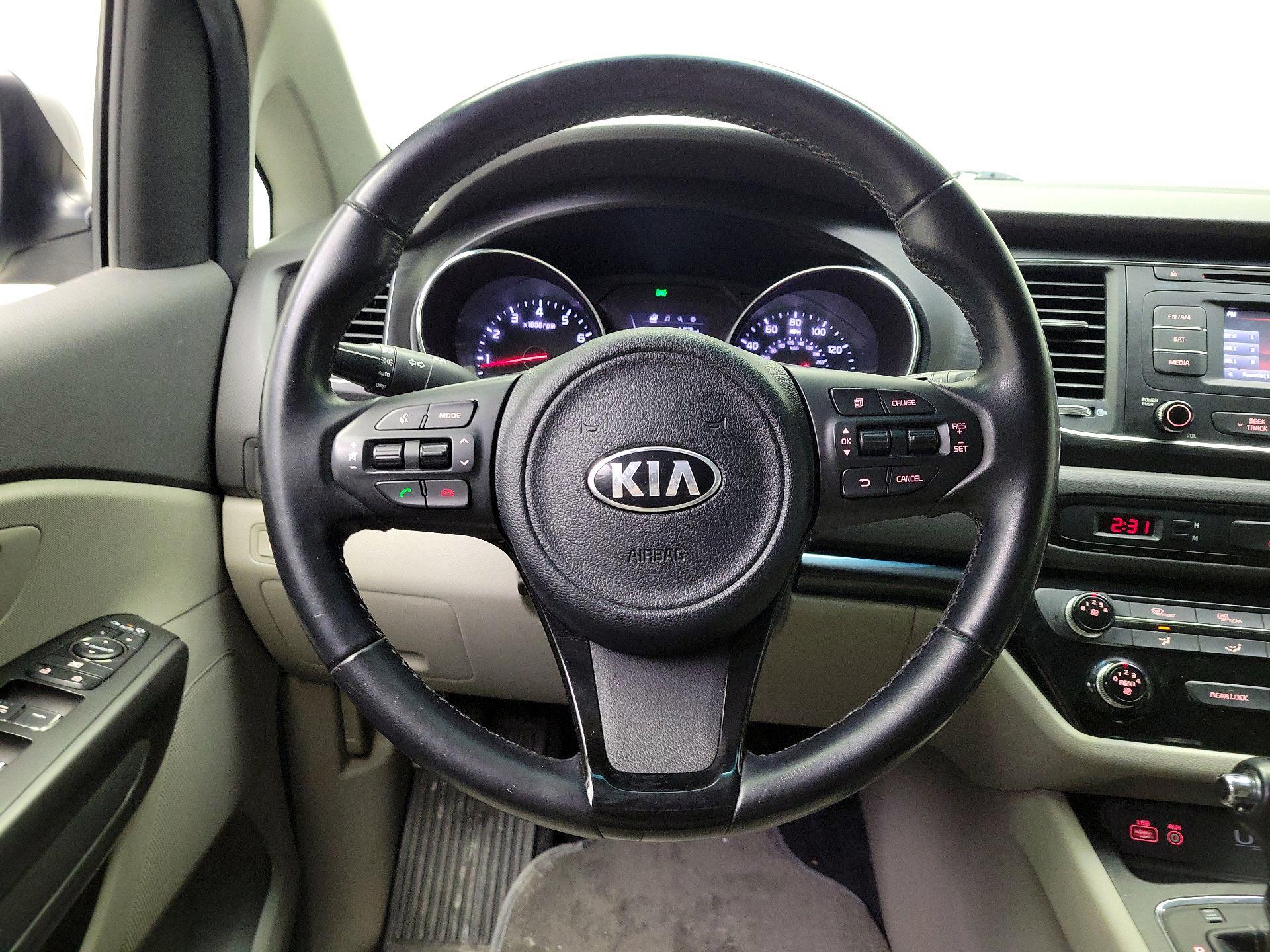 Thumbnail: 2017 Kia Sedona - 10