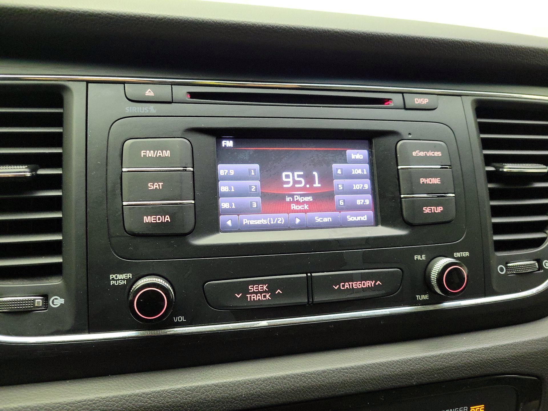 Thumbnail: 2017 Kia Sedona - 15