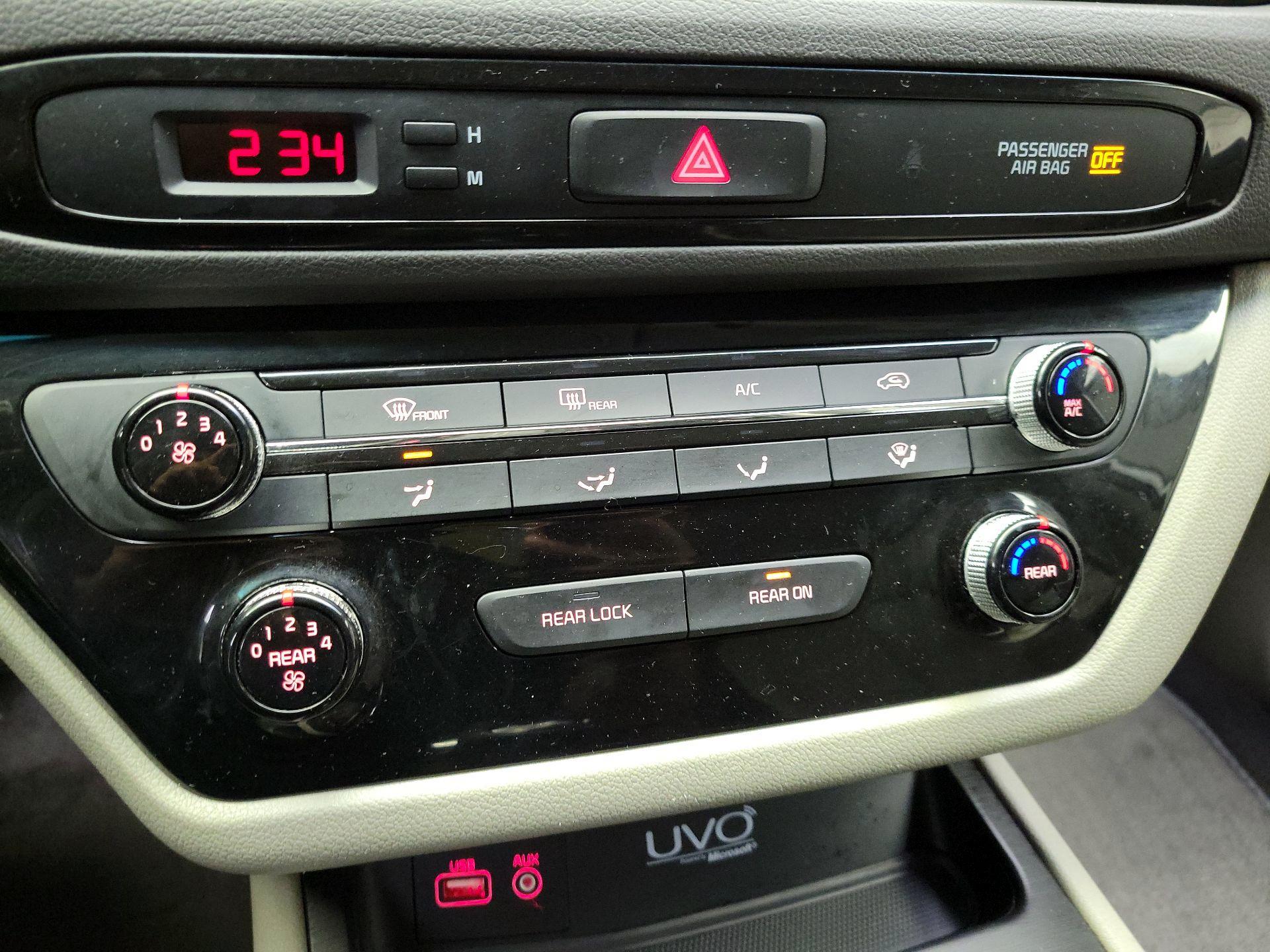 Thumbnail: 2017 Kia Sedona - 16