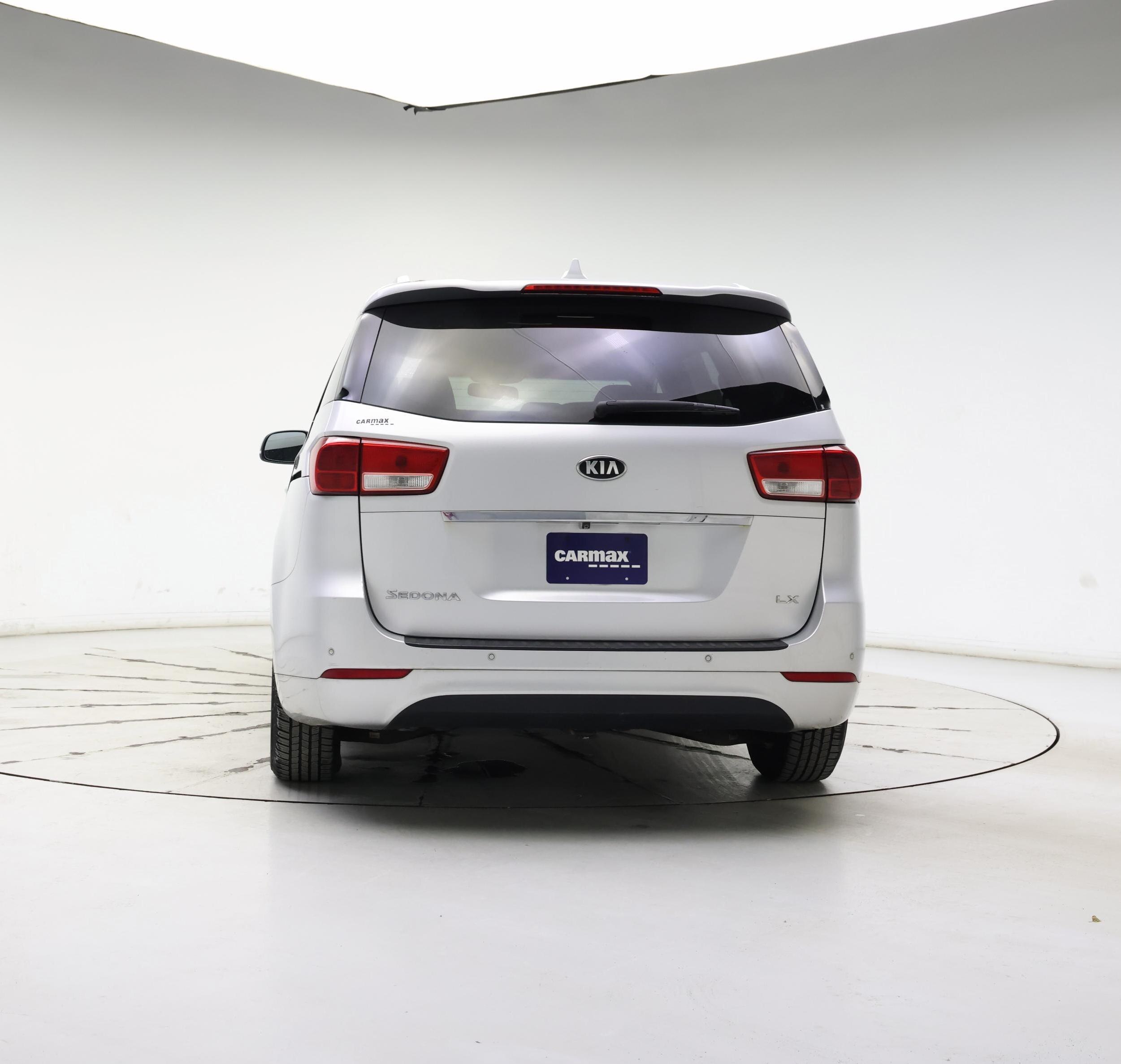 Thumbnail: 2017 Kia Sedona - 6