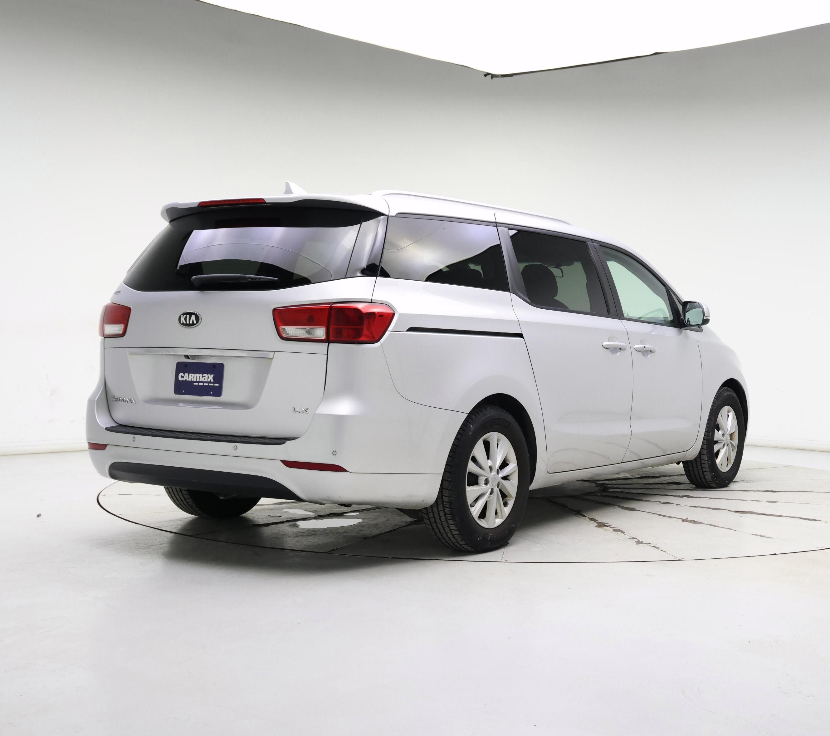 Thumbnail: 2017 Kia Sedona - 8