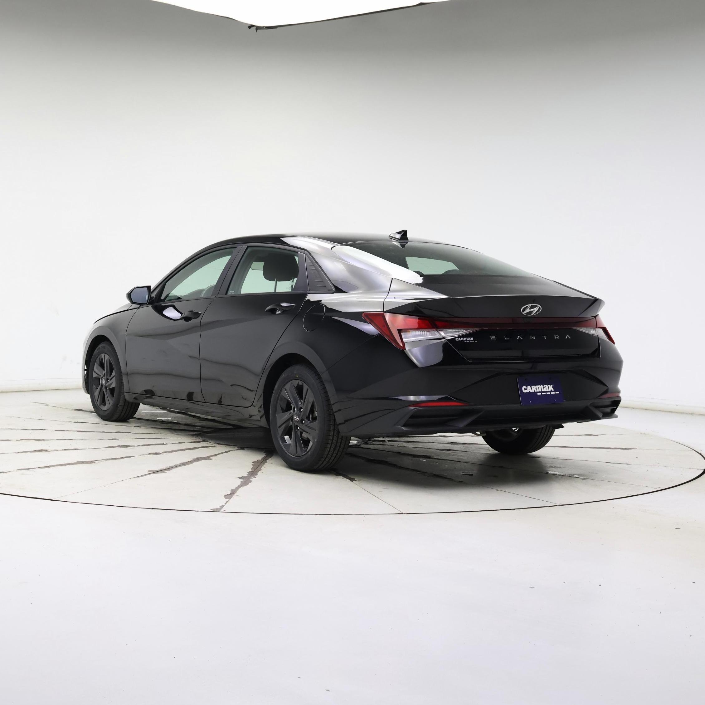 Thumbnail: 2022 Hyundai Elantra - 2