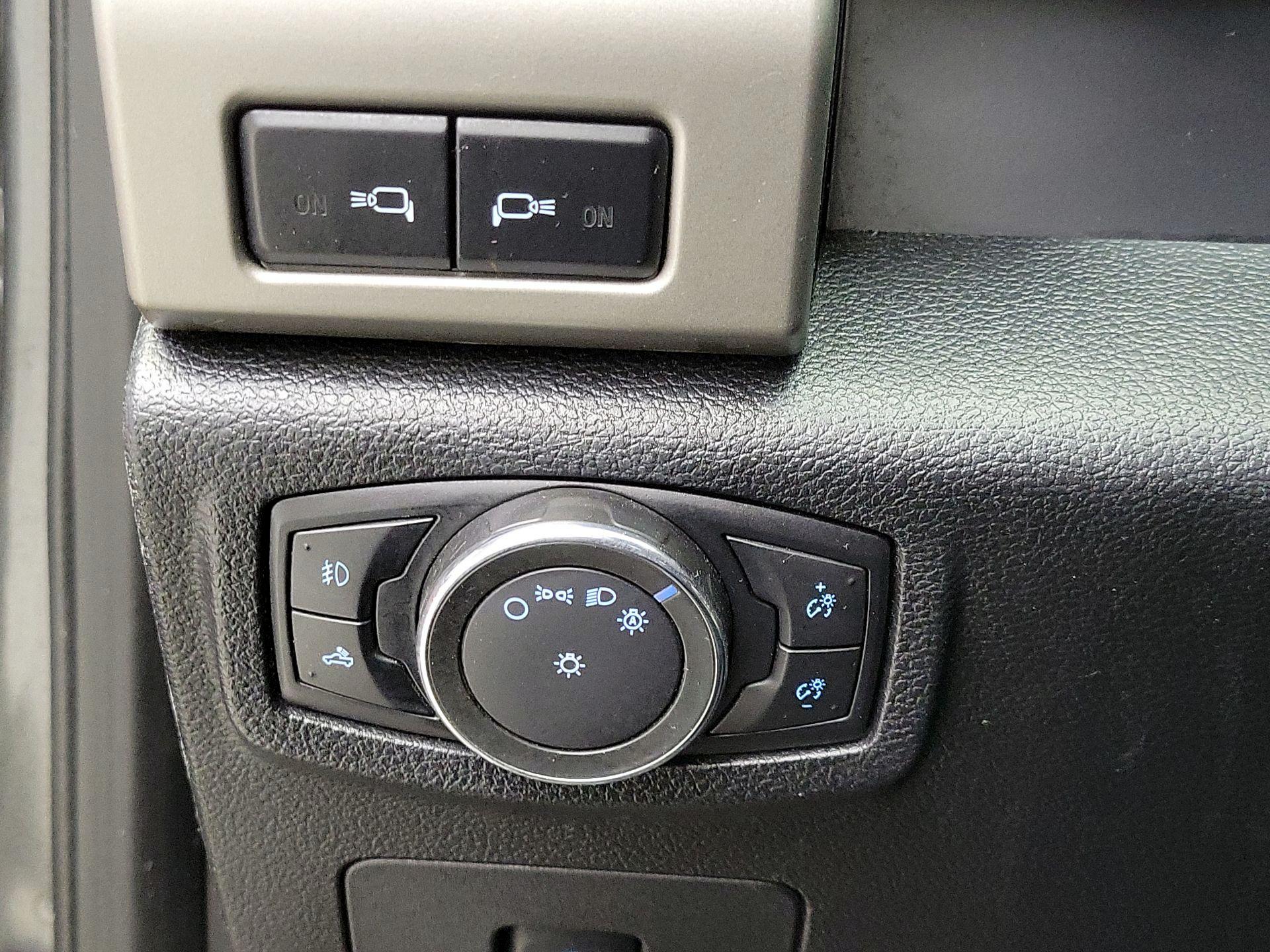 Thumbnail: 2016 Ford F-150 - 13