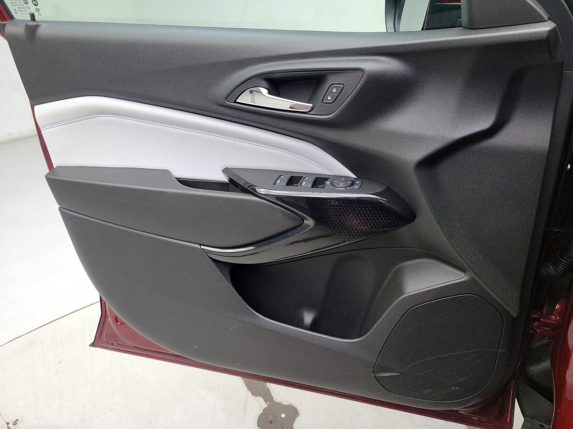 Thumbnail: 2025 Chevrolet Trax - 12