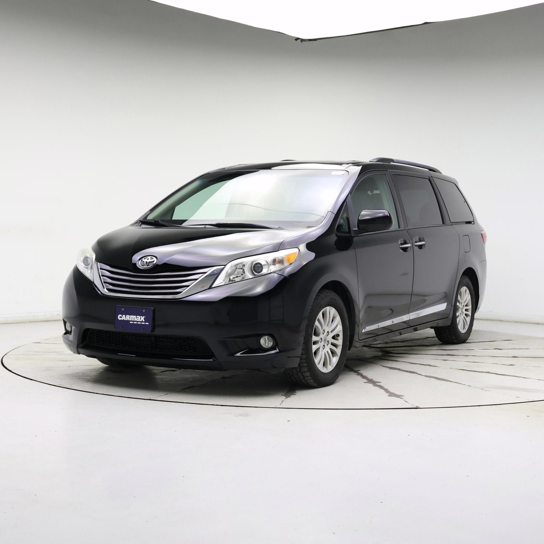 Thumbnail: 2016 Toyota Sienna - 4