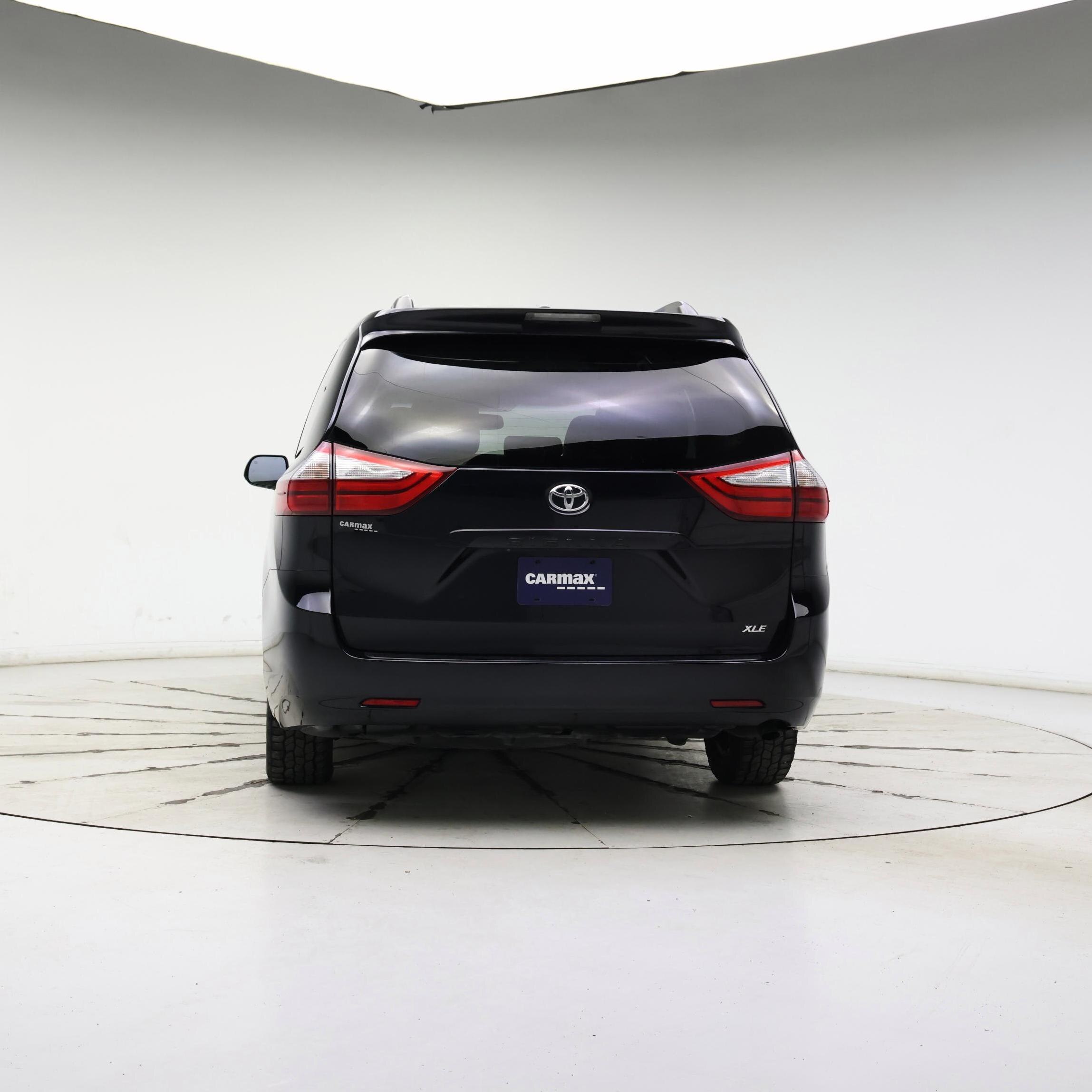 Thumbnail: 2016 Toyota Sienna - 6