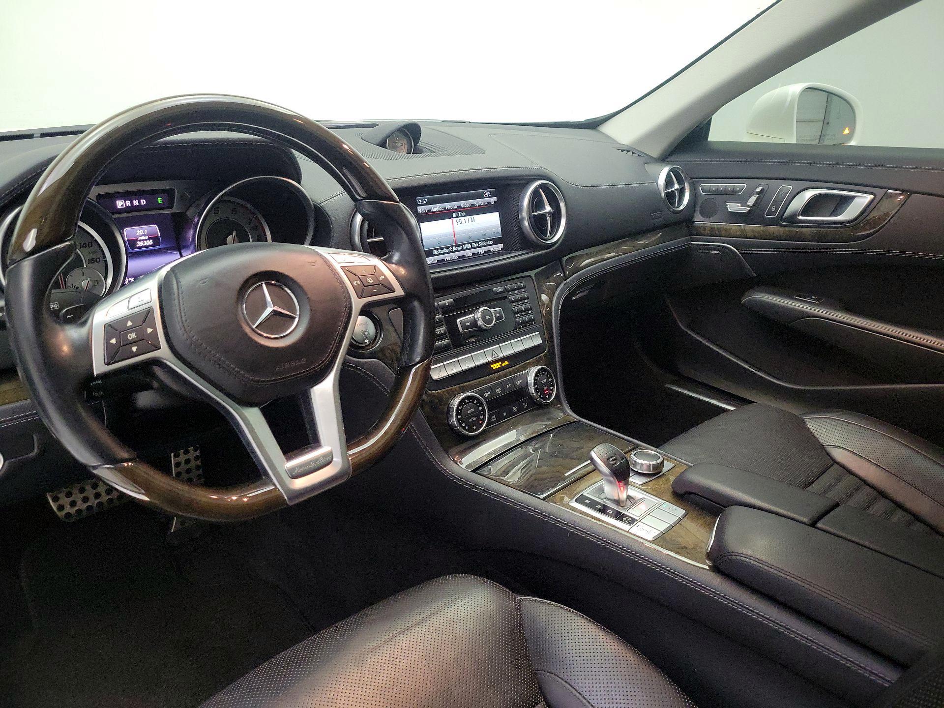 Thumbnail: 2016 Mercedes-Benz SL-Class - 9
