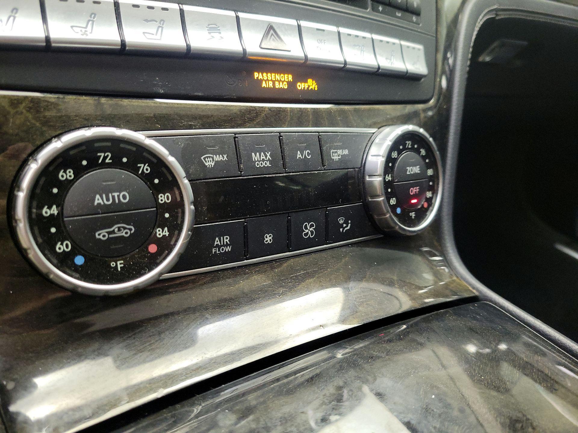 Thumbnail: 2016 Mercedes-Benz SL-Class - 17