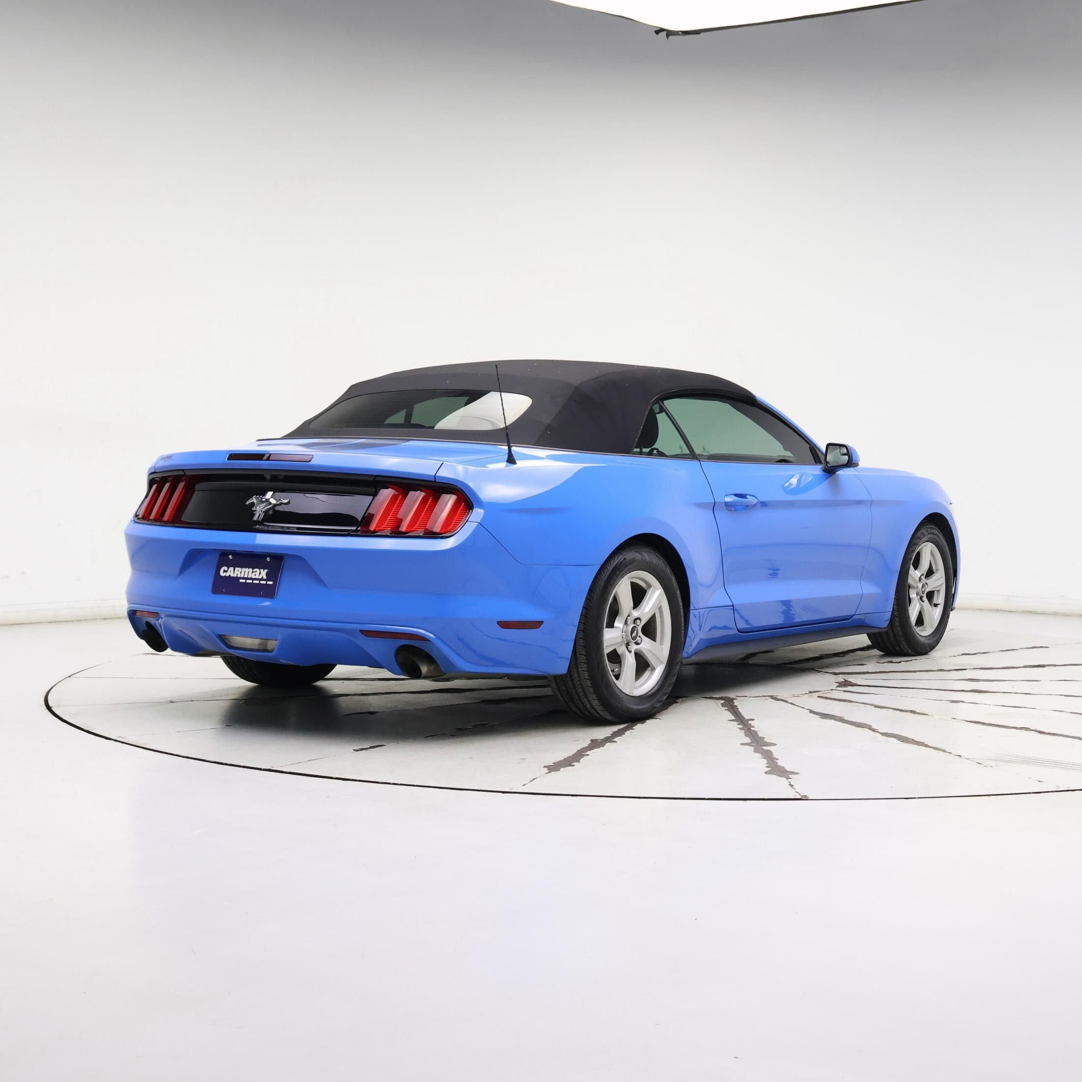 Thumbnail: 2017 Ford Mustang - 8