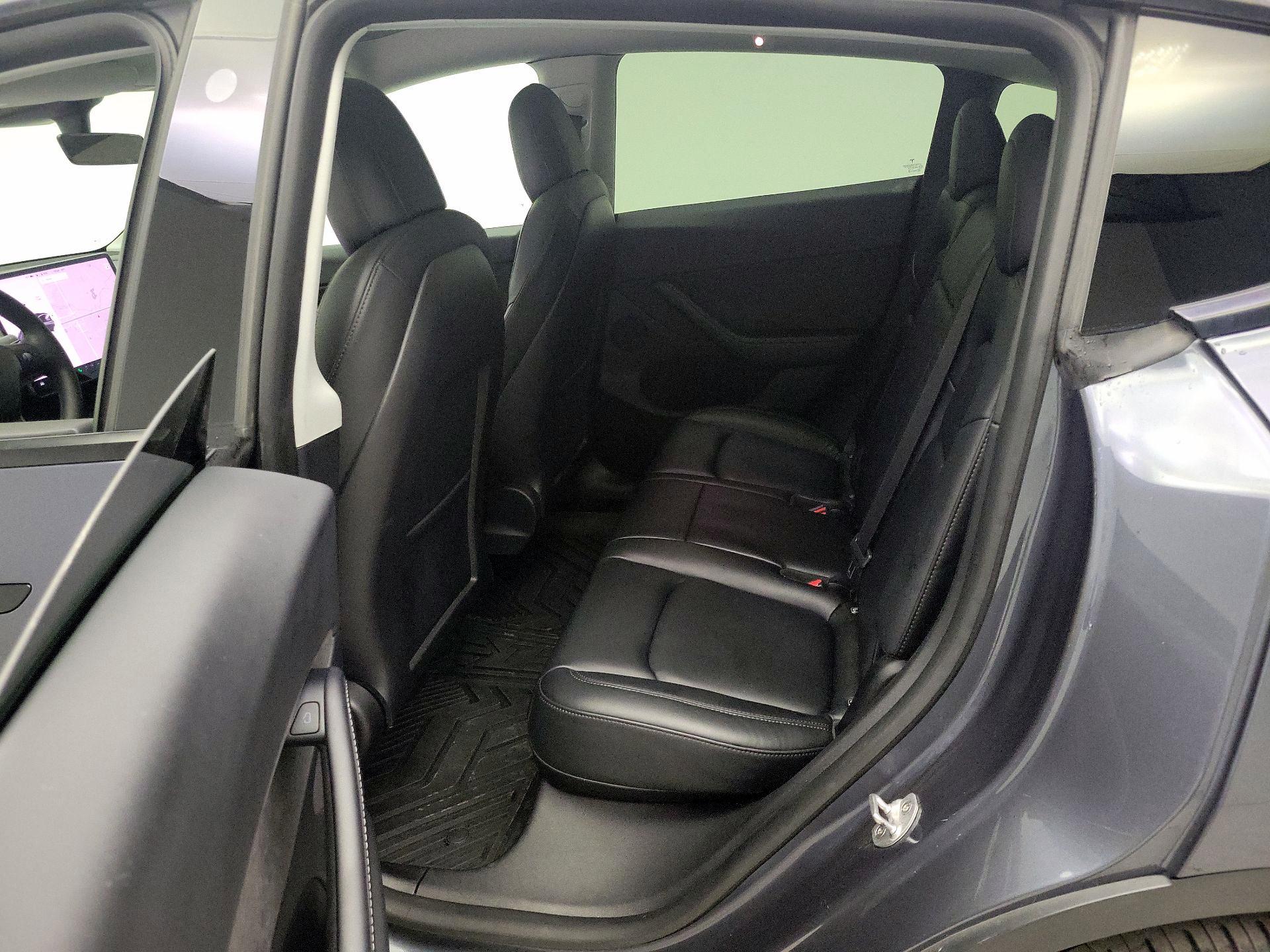 Thumbnail: 2022 Tesla Model Y - 18