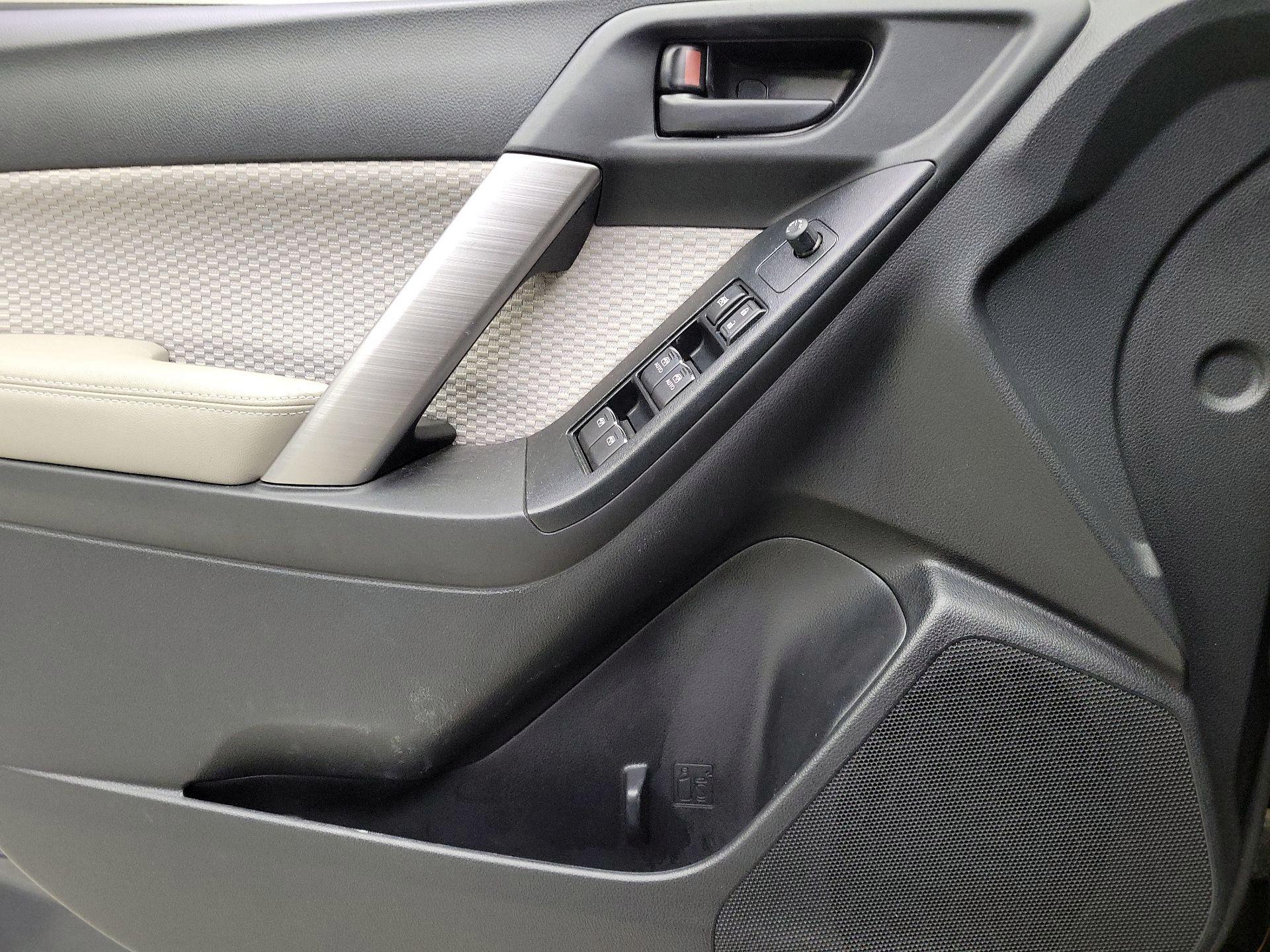 Thumbnail: 2018 Subaru Forester - 12