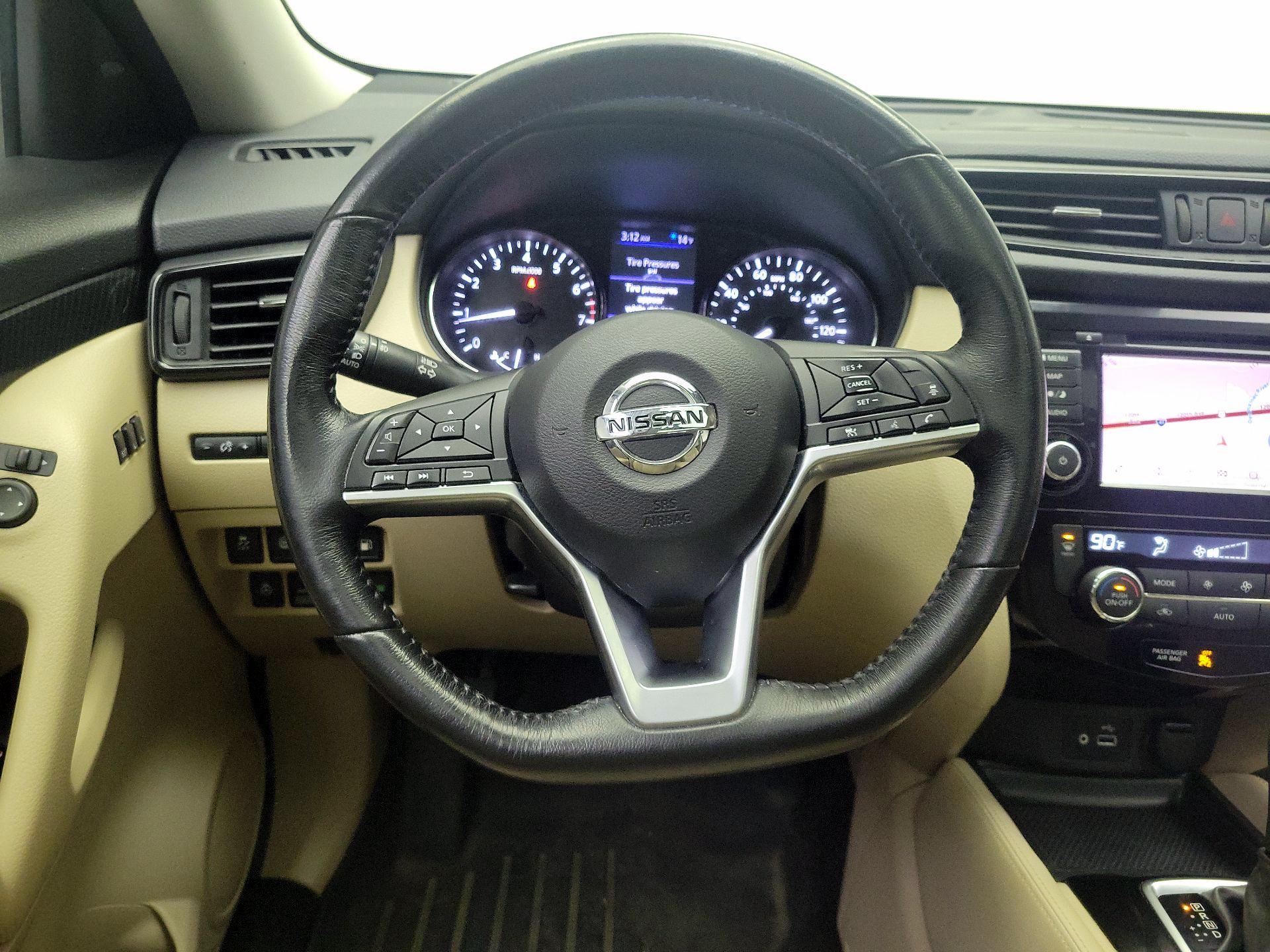 Thumbnail: 2018 Nissan Rogue - 10