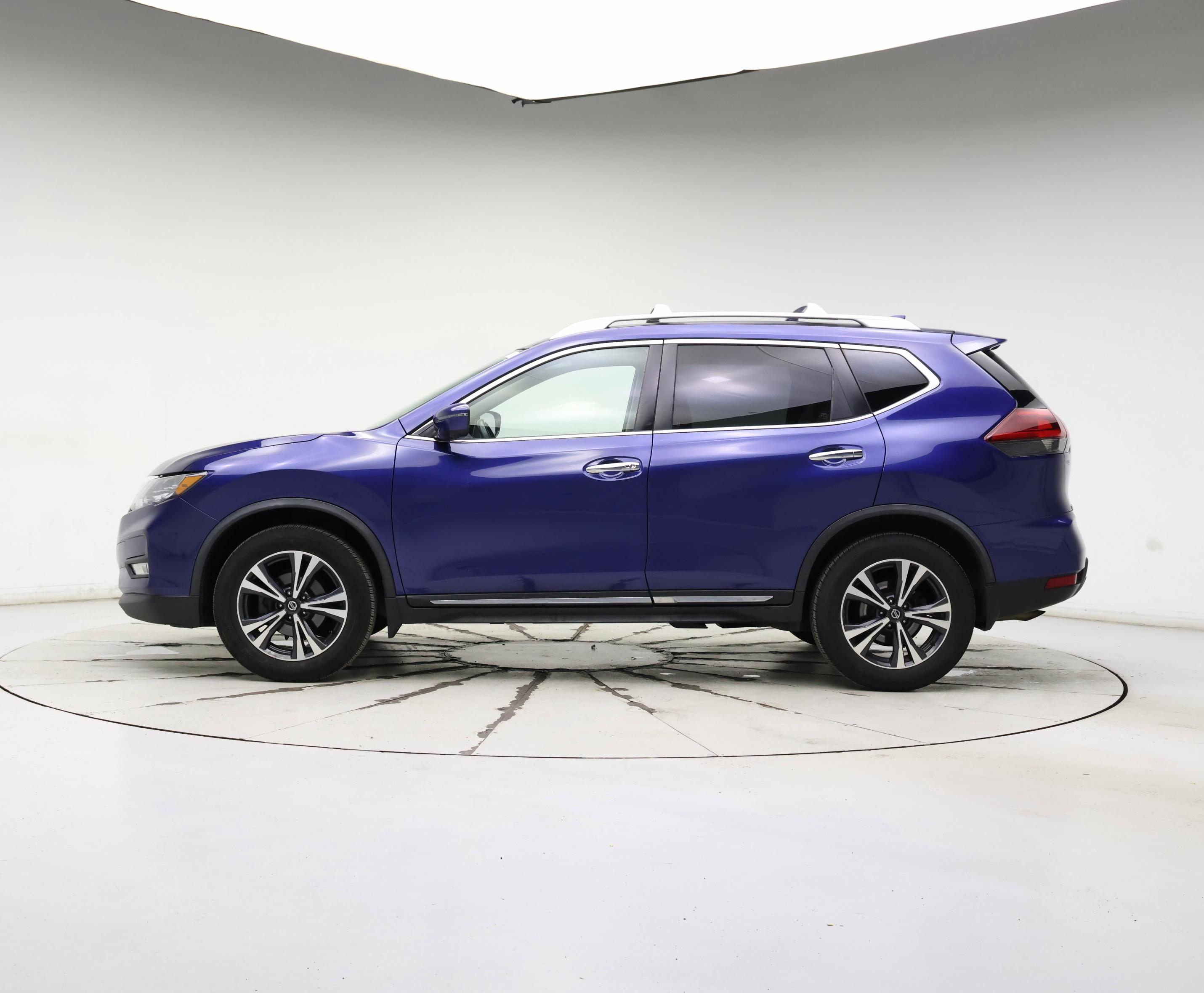Thumbnail: 2018 Nissan Rogue - 3