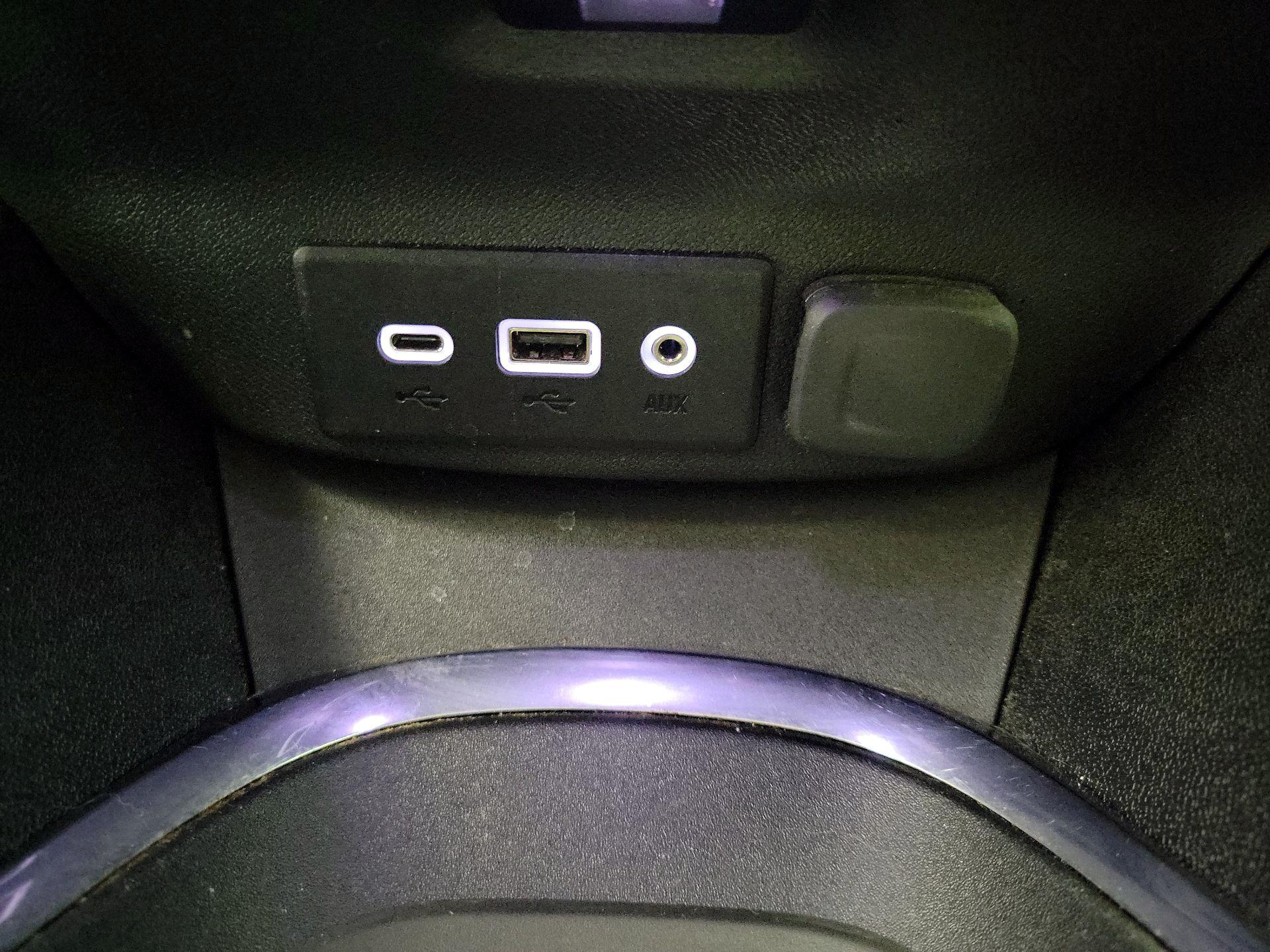 Thumbnail: 2020 Chevrolet Malibu - 18