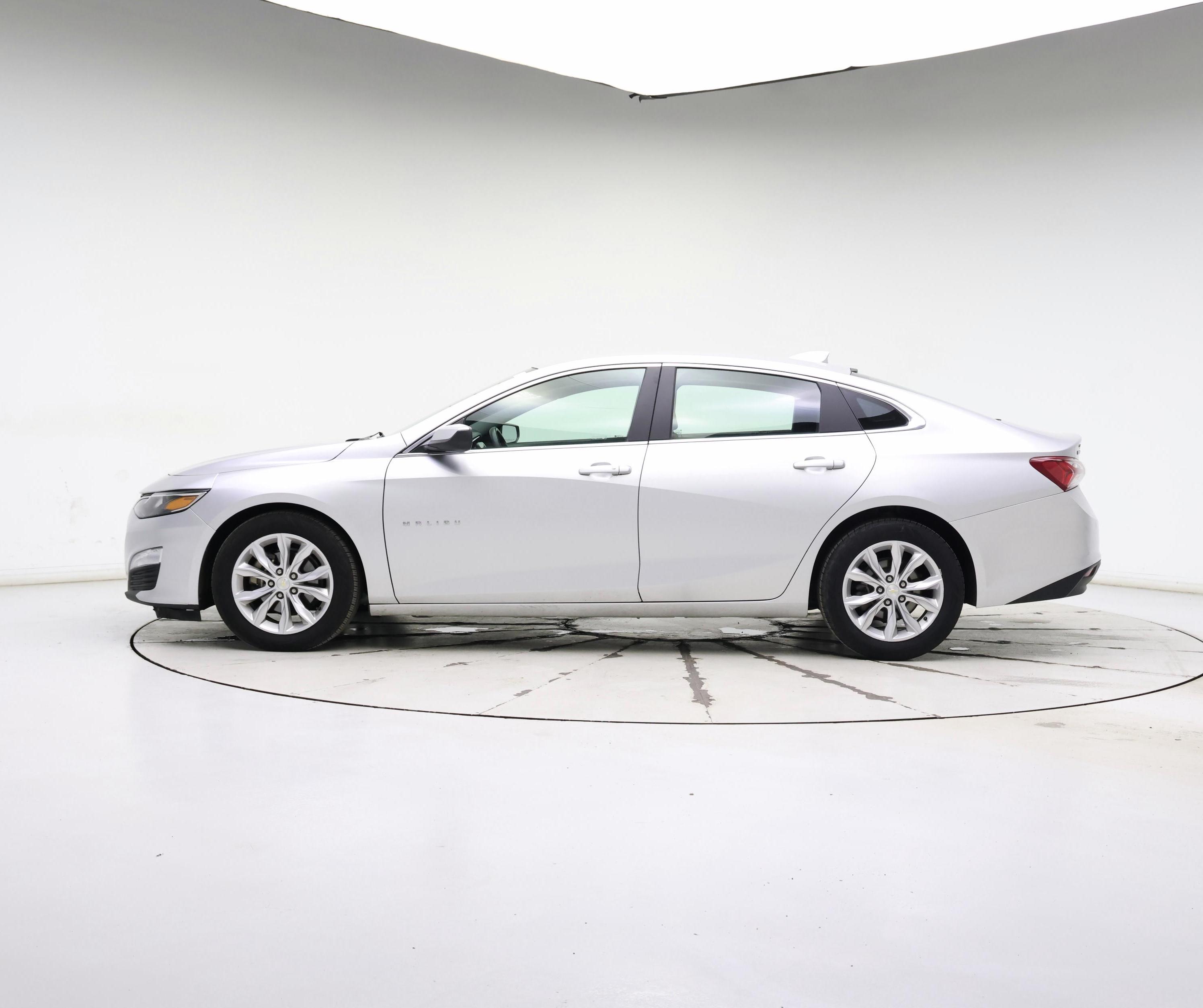 Thumbnail: 2020 Chevrolet Malibu - 3