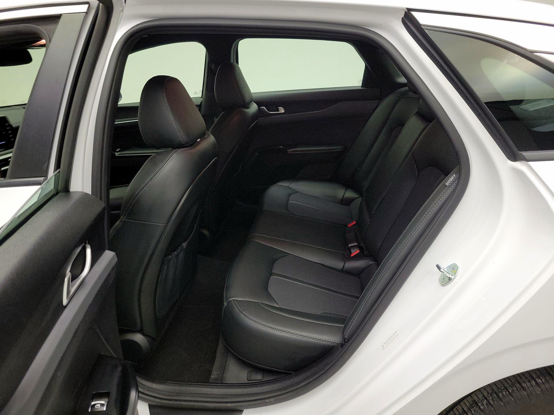 Thumbnail: 2023 Kia K5 - 18