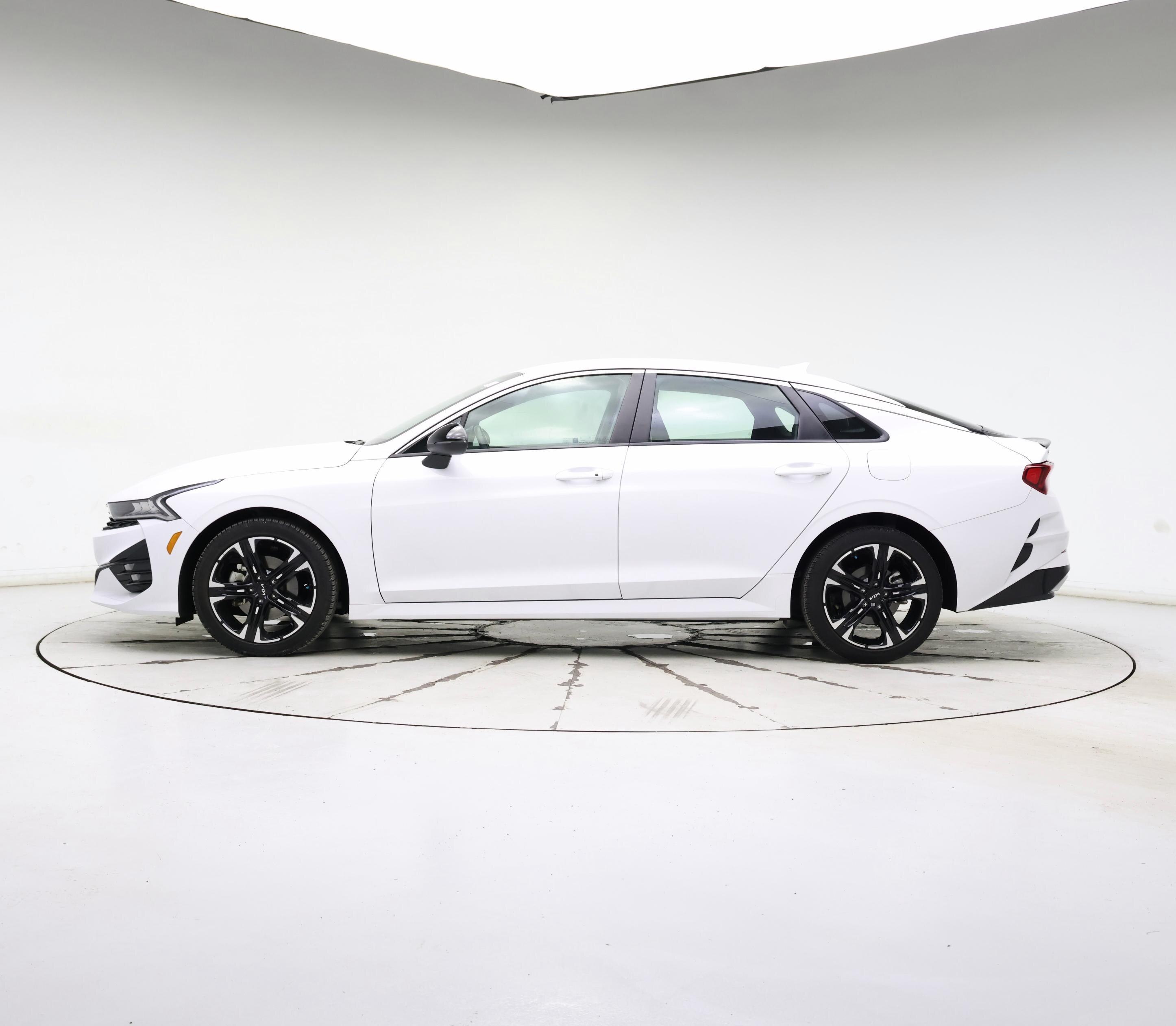 Thumbnail: 2023 Kia K5 - 3