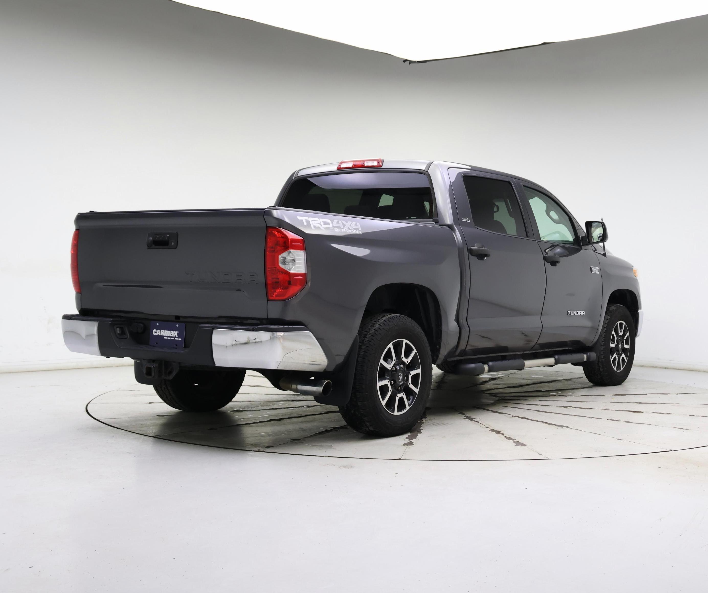 Thumbnail: 2017 Toyota Tundra - 8