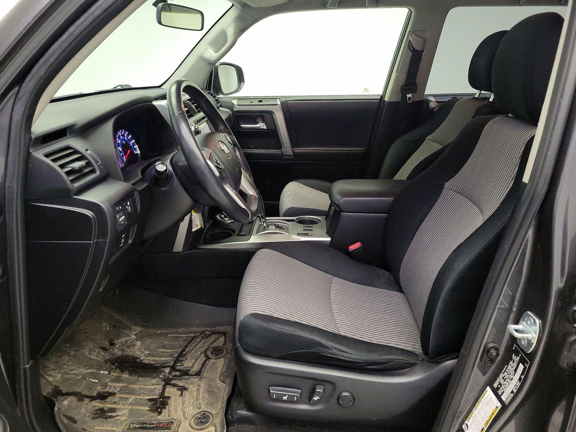 Thumbnail: 2014 Toyota 4Runner - 11