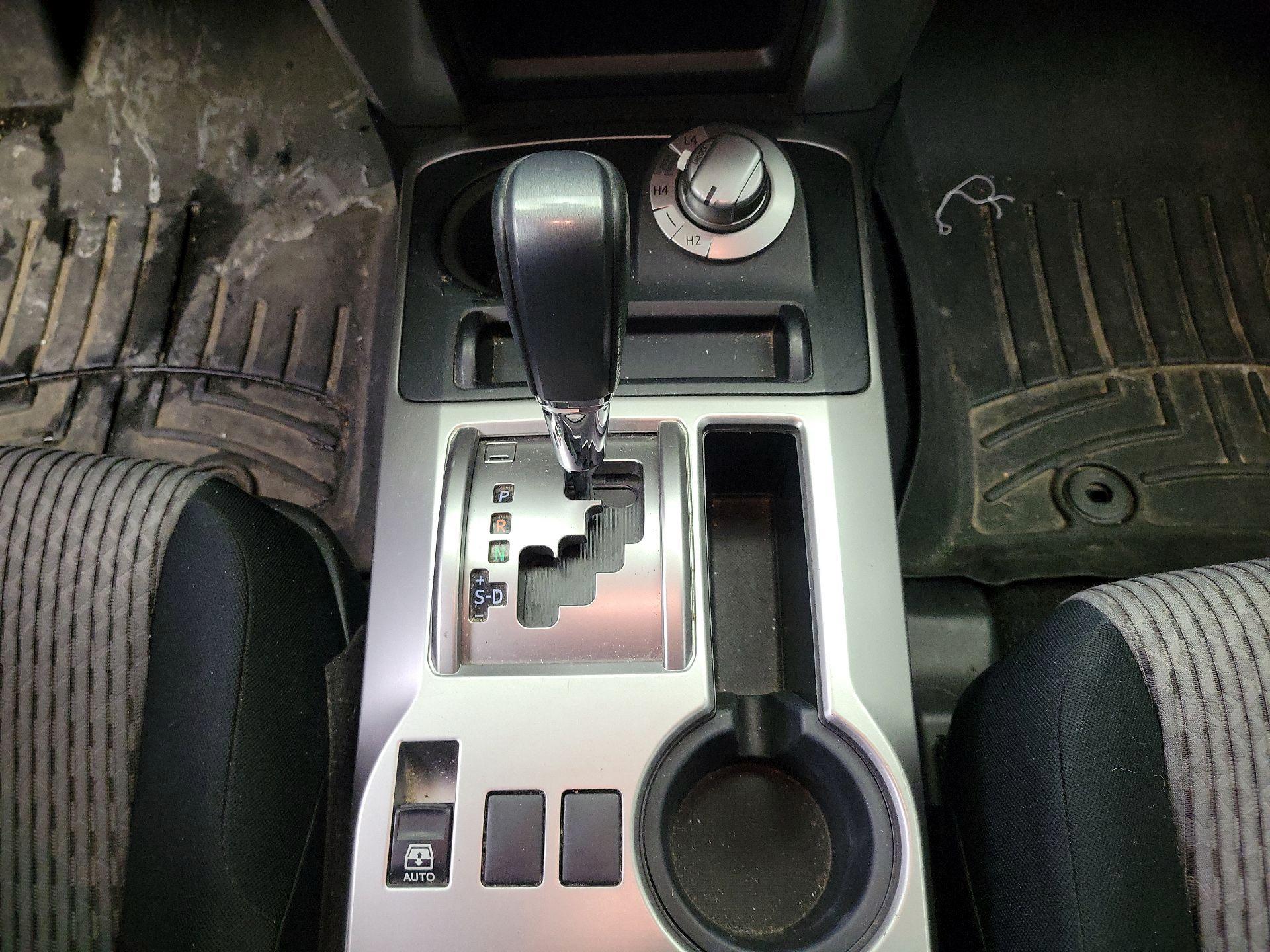 Thumbnail: 2014 Toyota 4Runner - 18