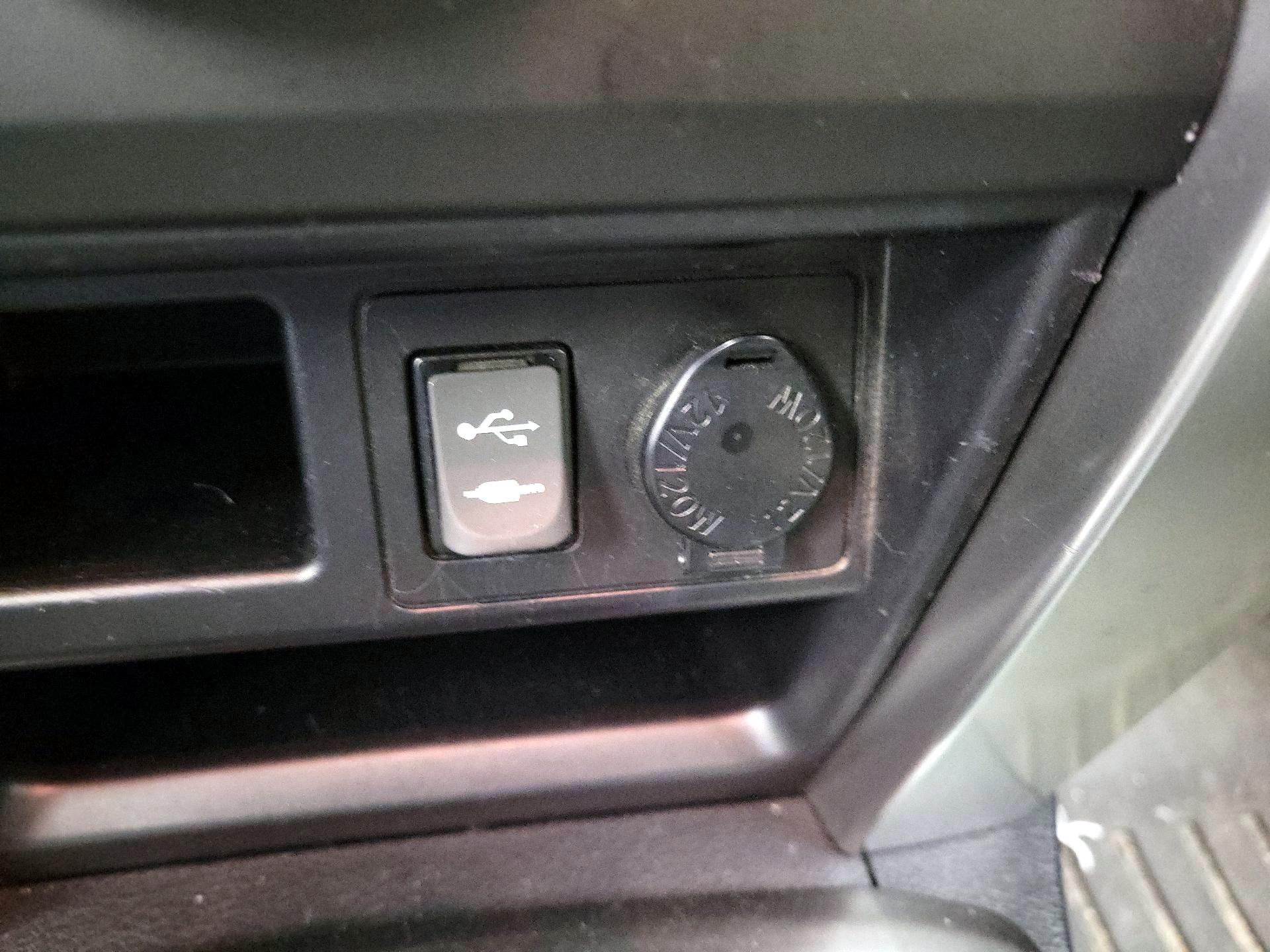 Thumbnail: 2014 Toyota 4Runner - 19